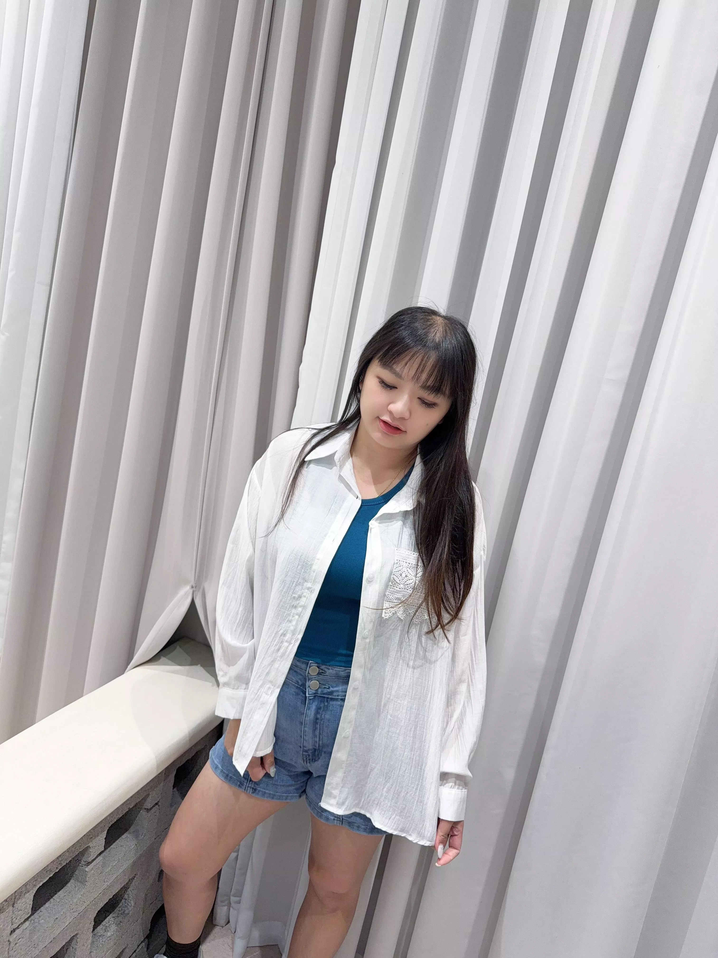 美背蕾絲緹花襯衫