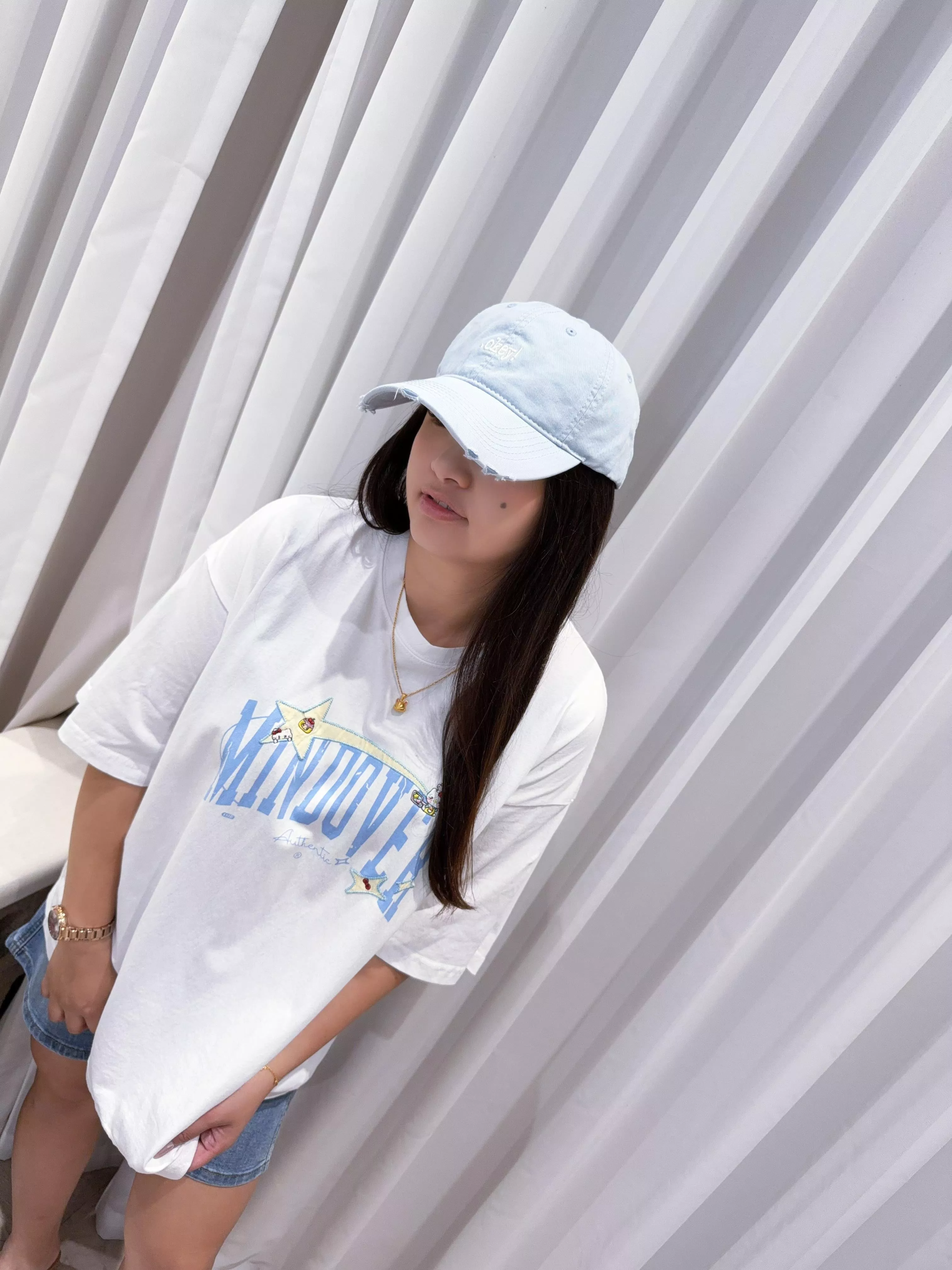 刺繡Kitty字母Tee