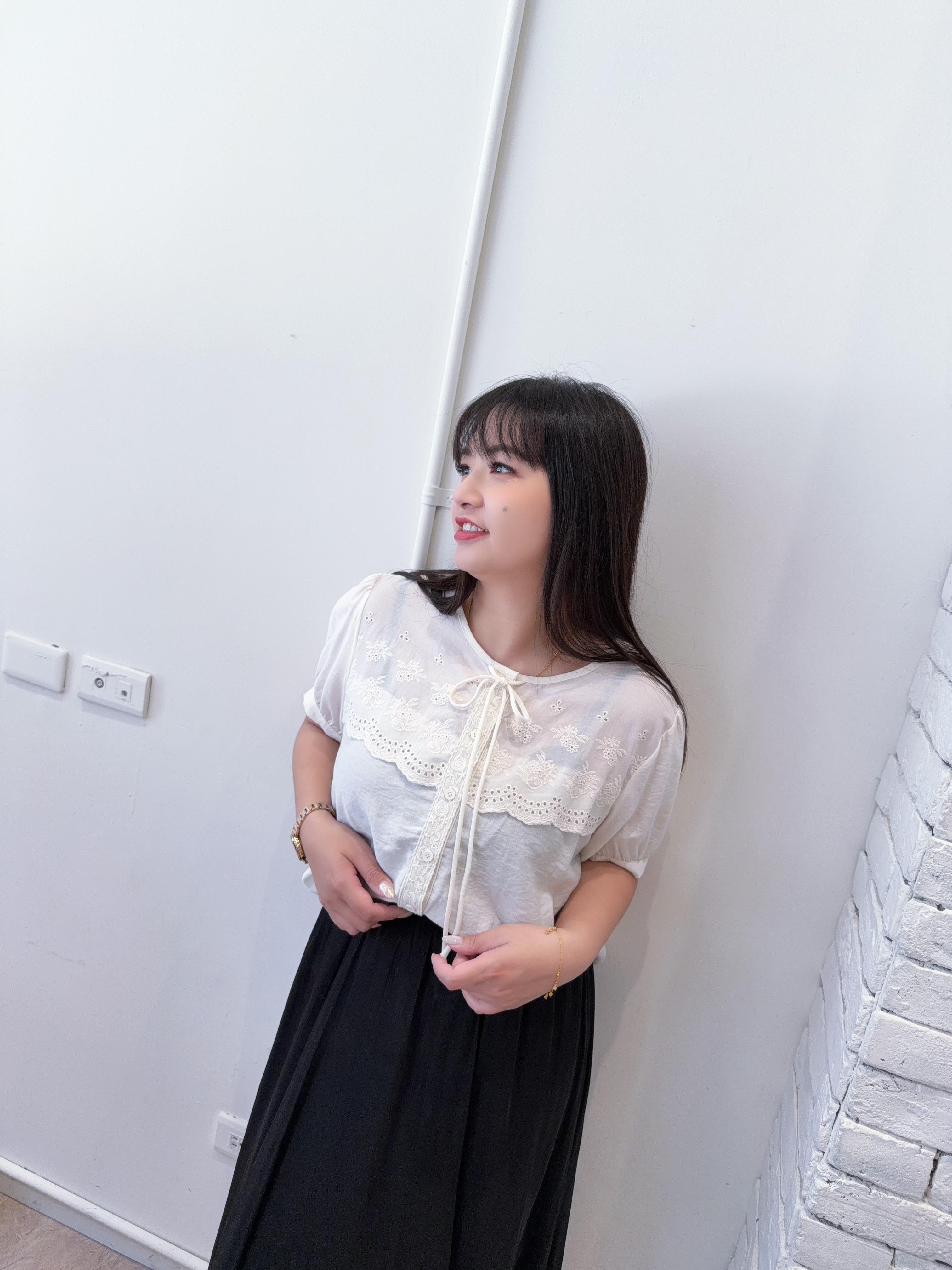 棉麻緹花綁帶上衣