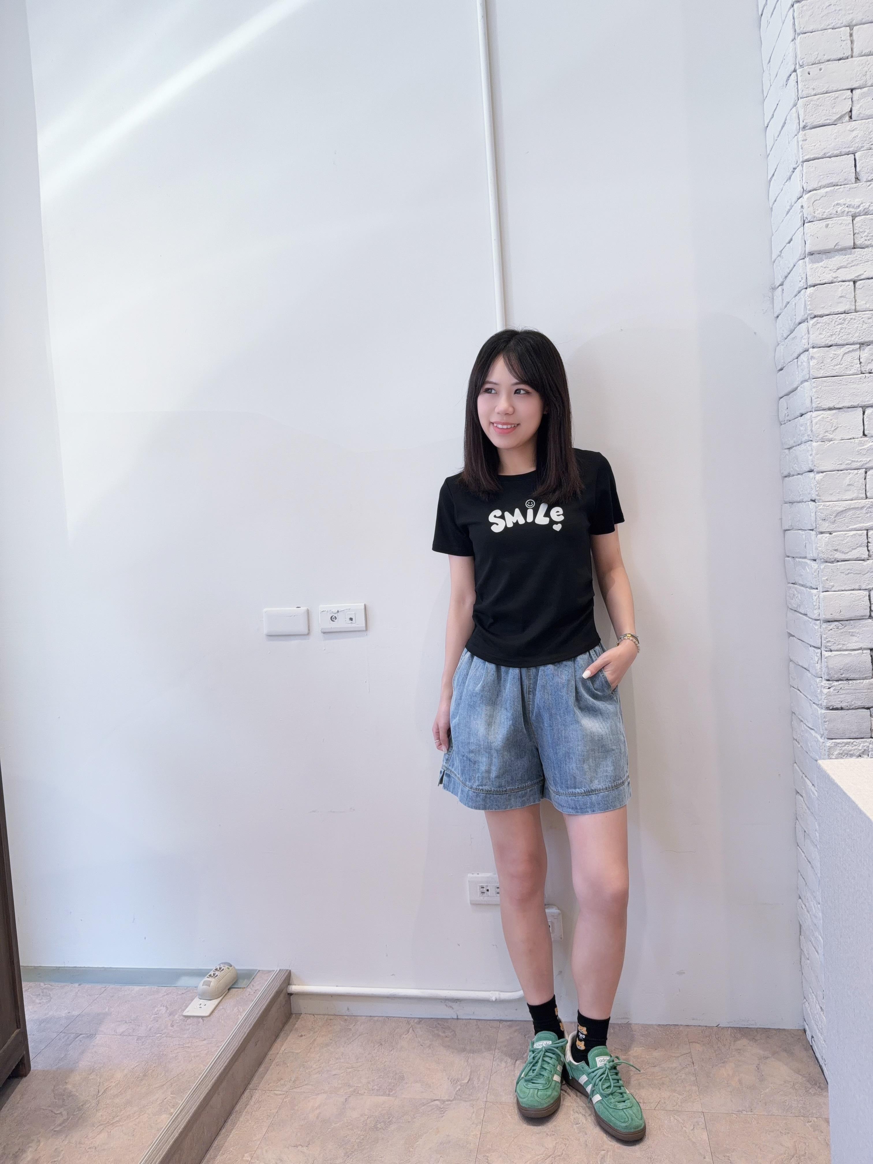布標牛仔短褲