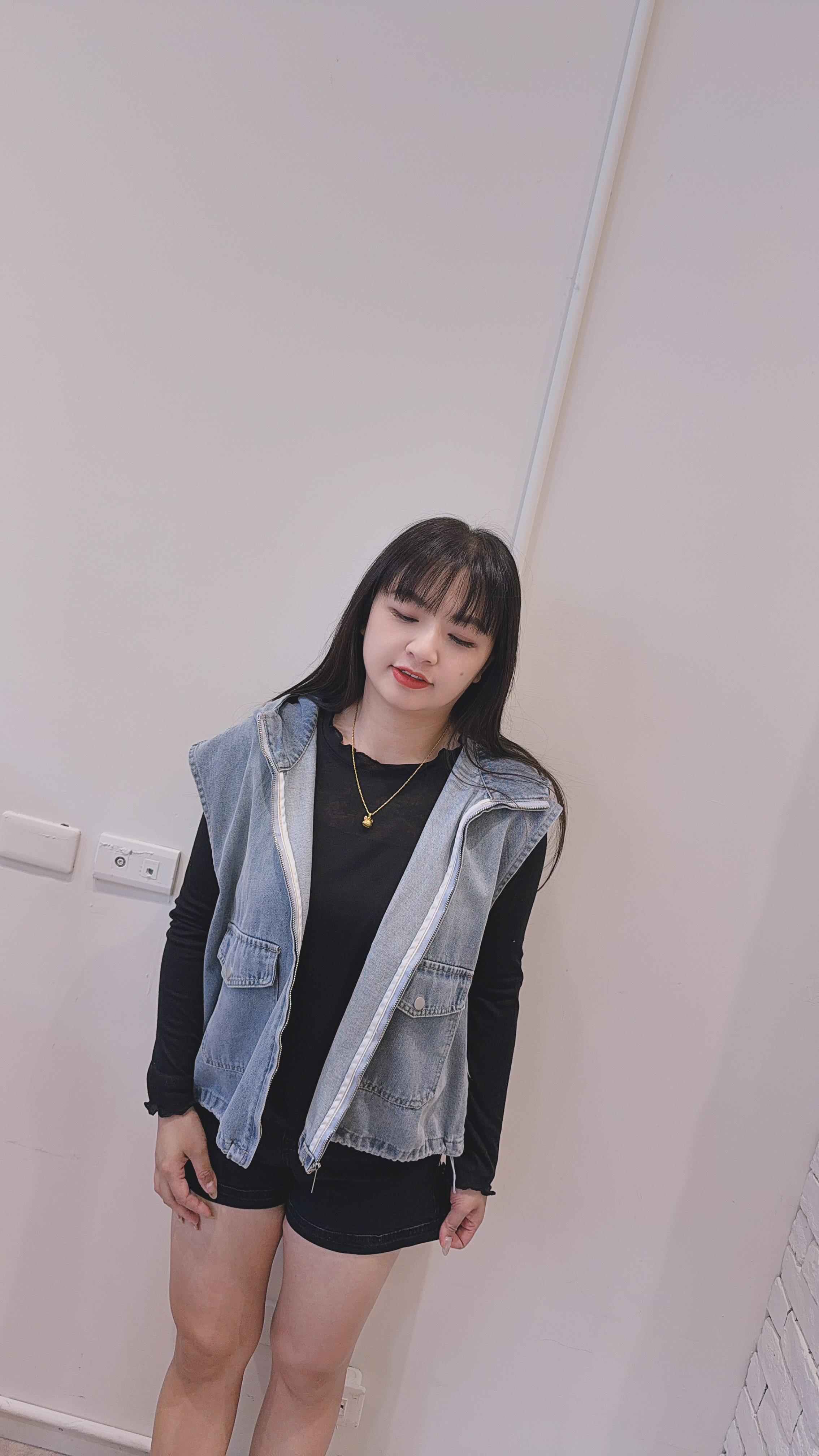 連帽雙口袋牛仔背心