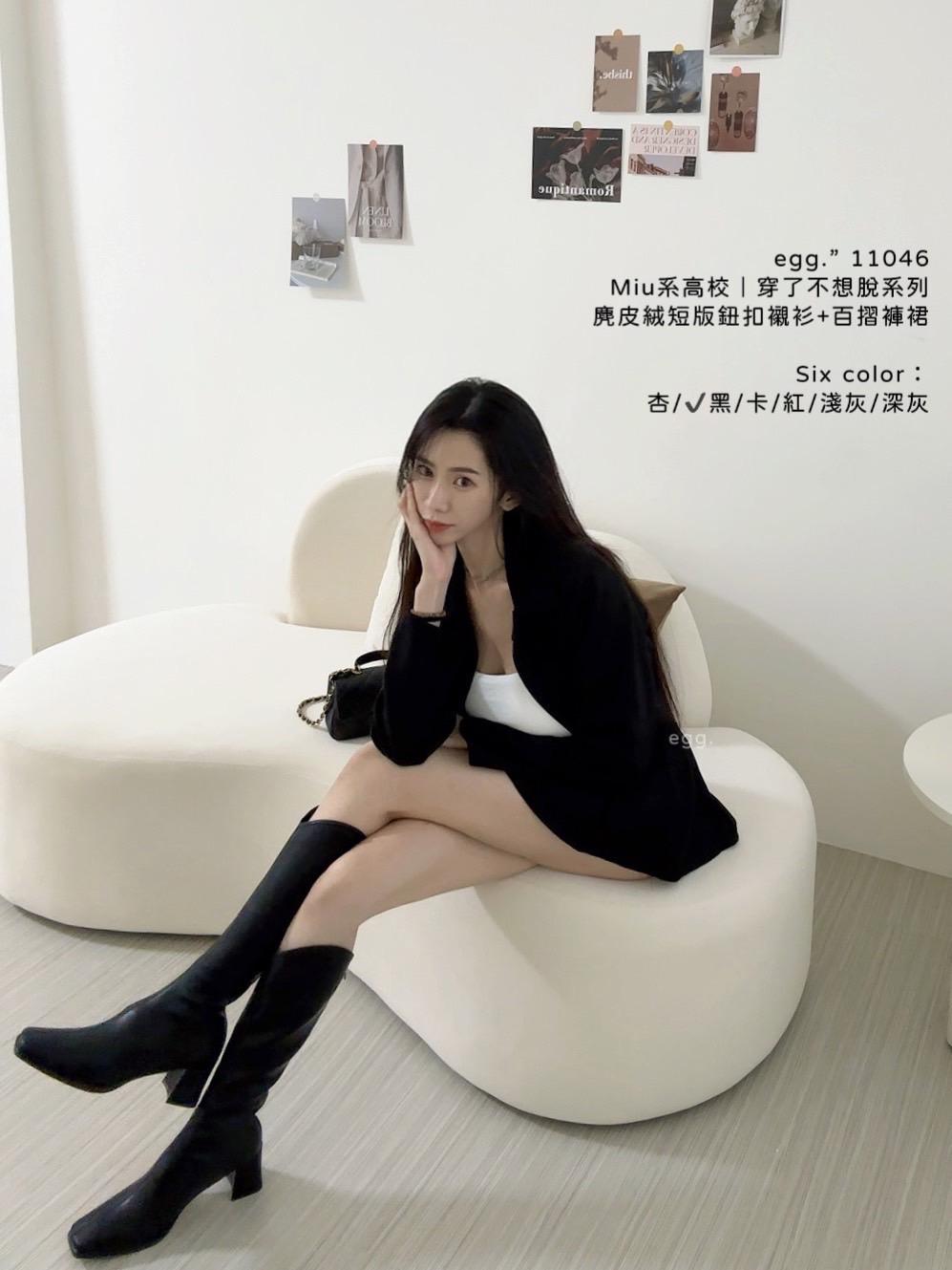 11046   麂皮絨短版鈕扣襯衫+百摺褲裙套裝