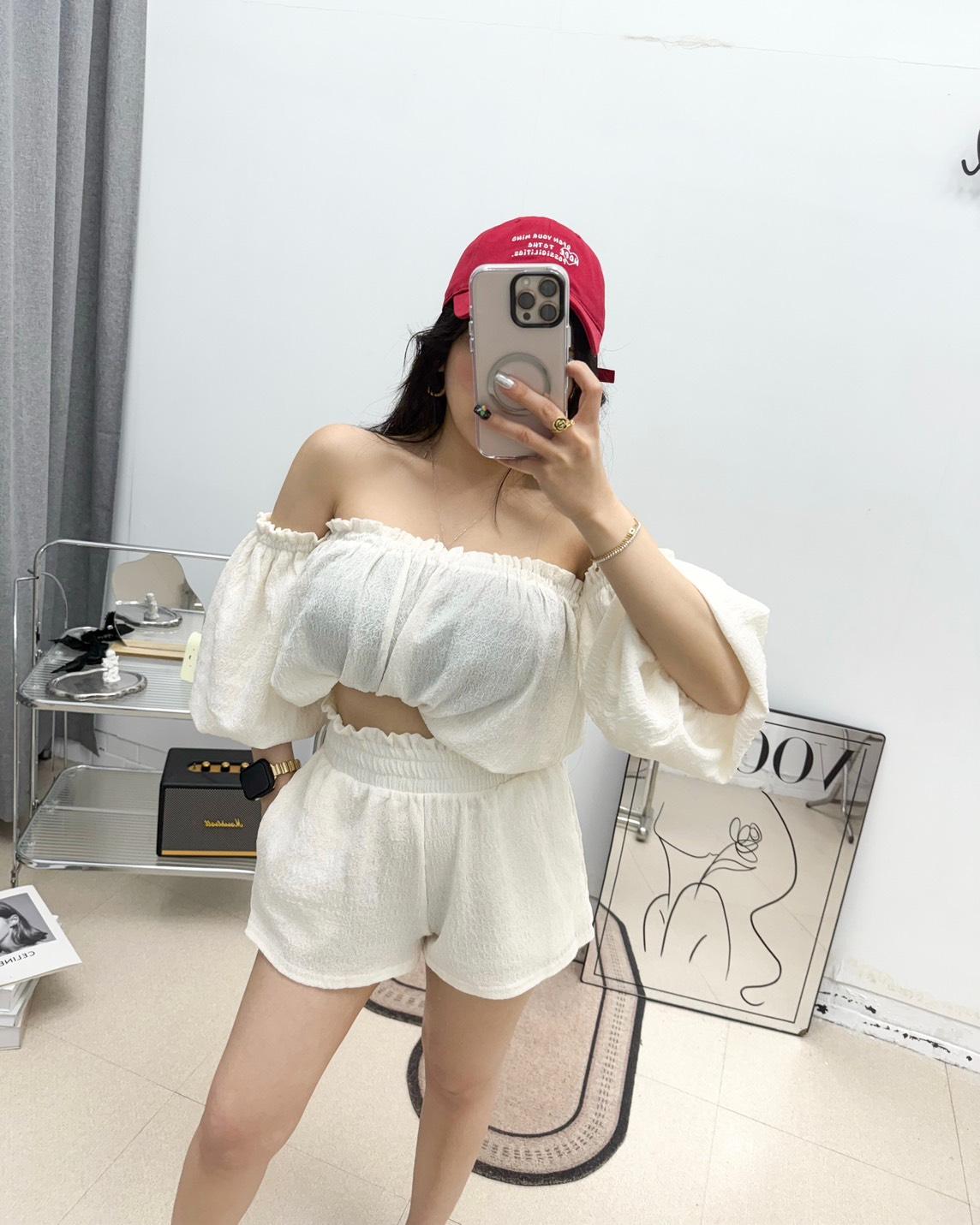 1115   獨家，木耳邊斷袖彈力紋路兩件套