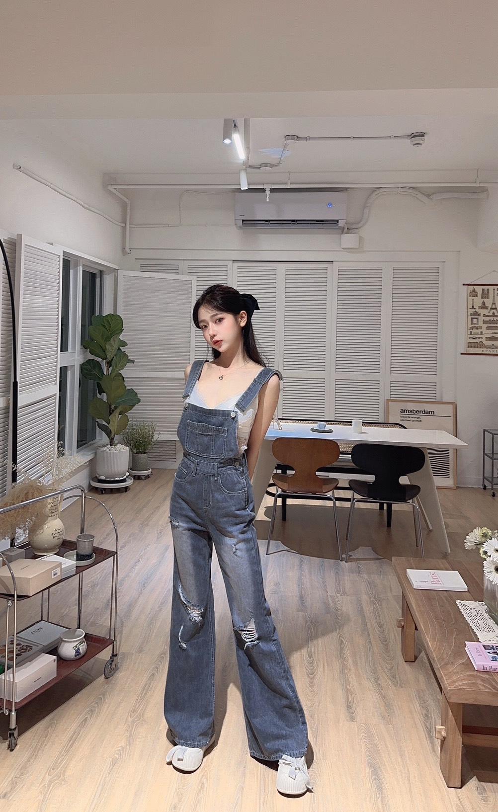 9383   港風復古高級感高腰破洞微喇顯瘦牛仔背帶褲