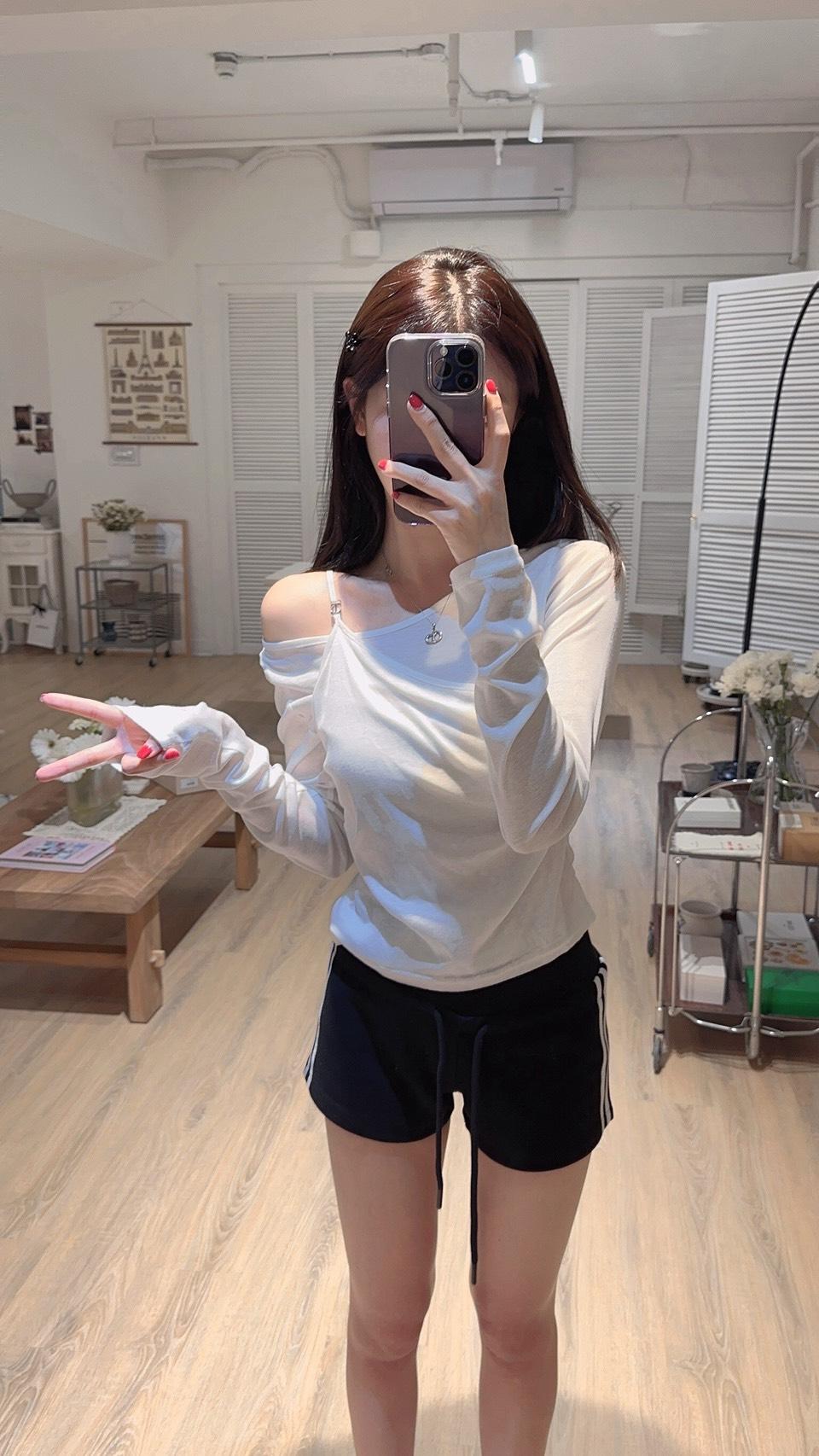 25059   韓國 金屬釦單肩氛圍感防曬薄長T