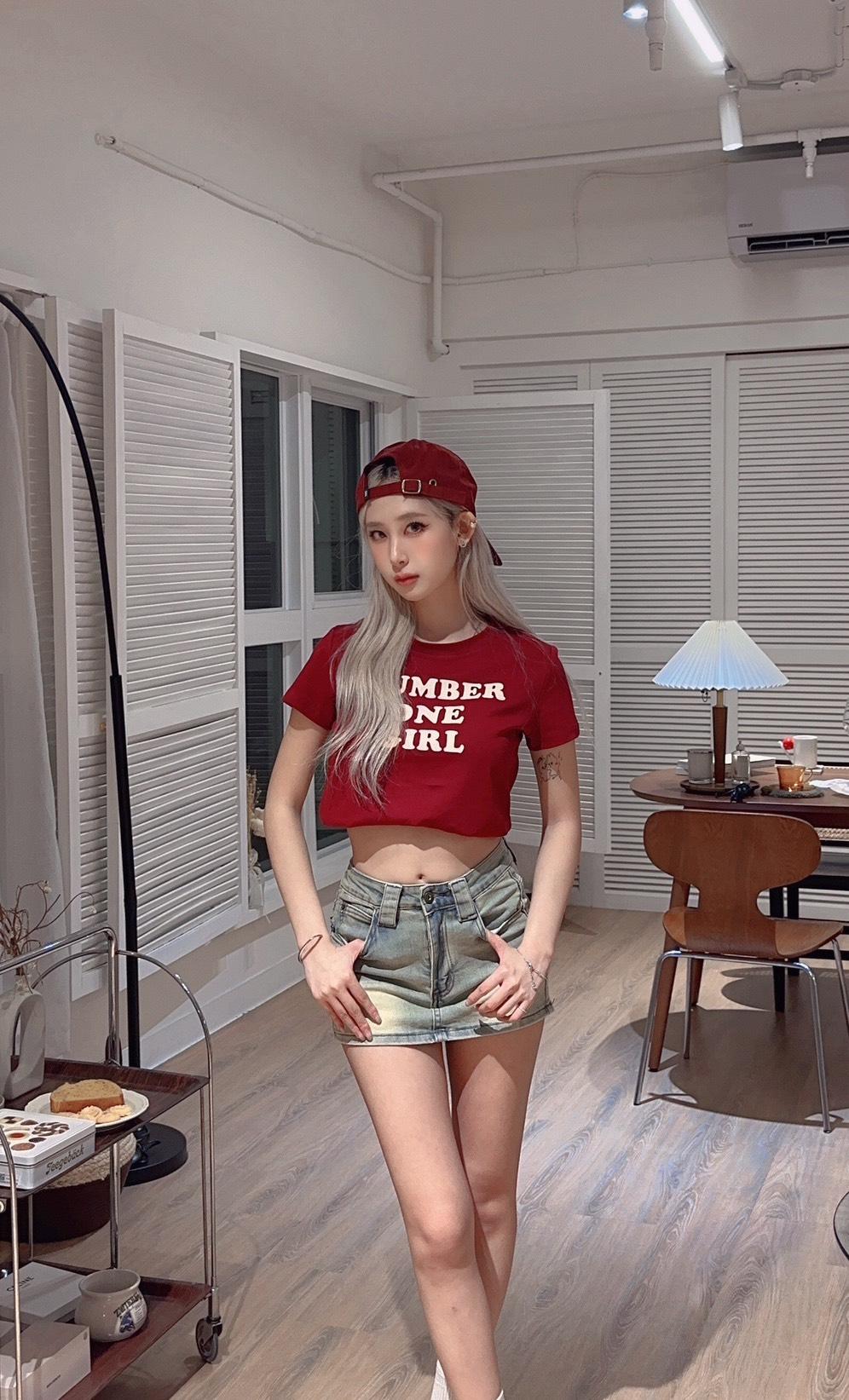 511    Rosé同款，美式复古字母印花短袖T恤