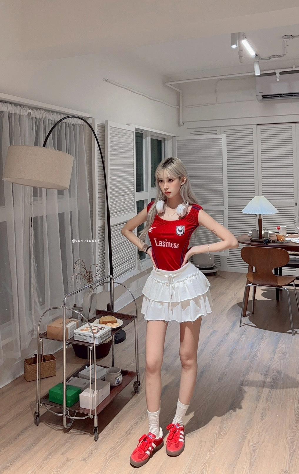 11403   美式辣妹收腰露臍短款小上衣