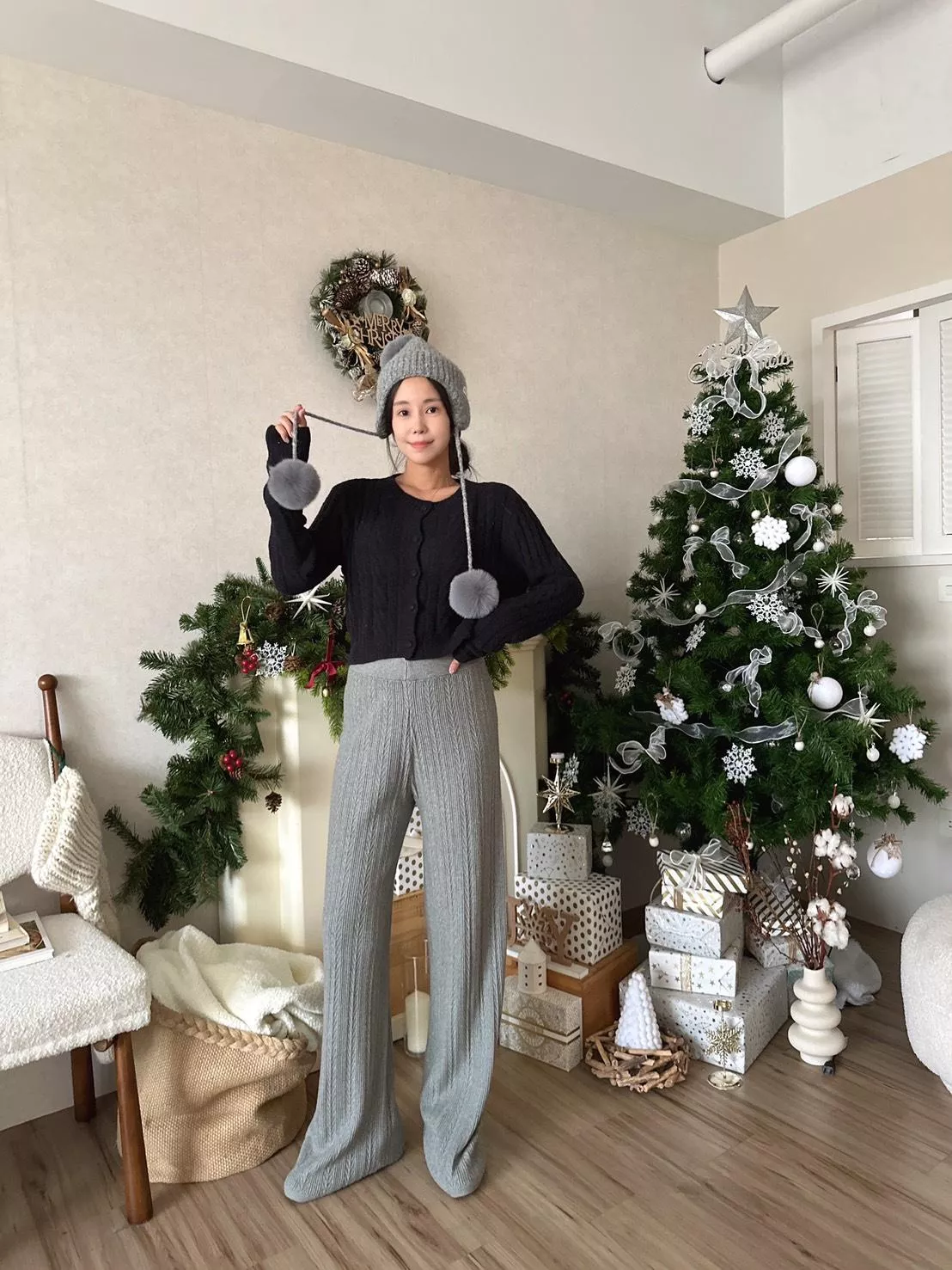 6803   壓紋針織落地褲