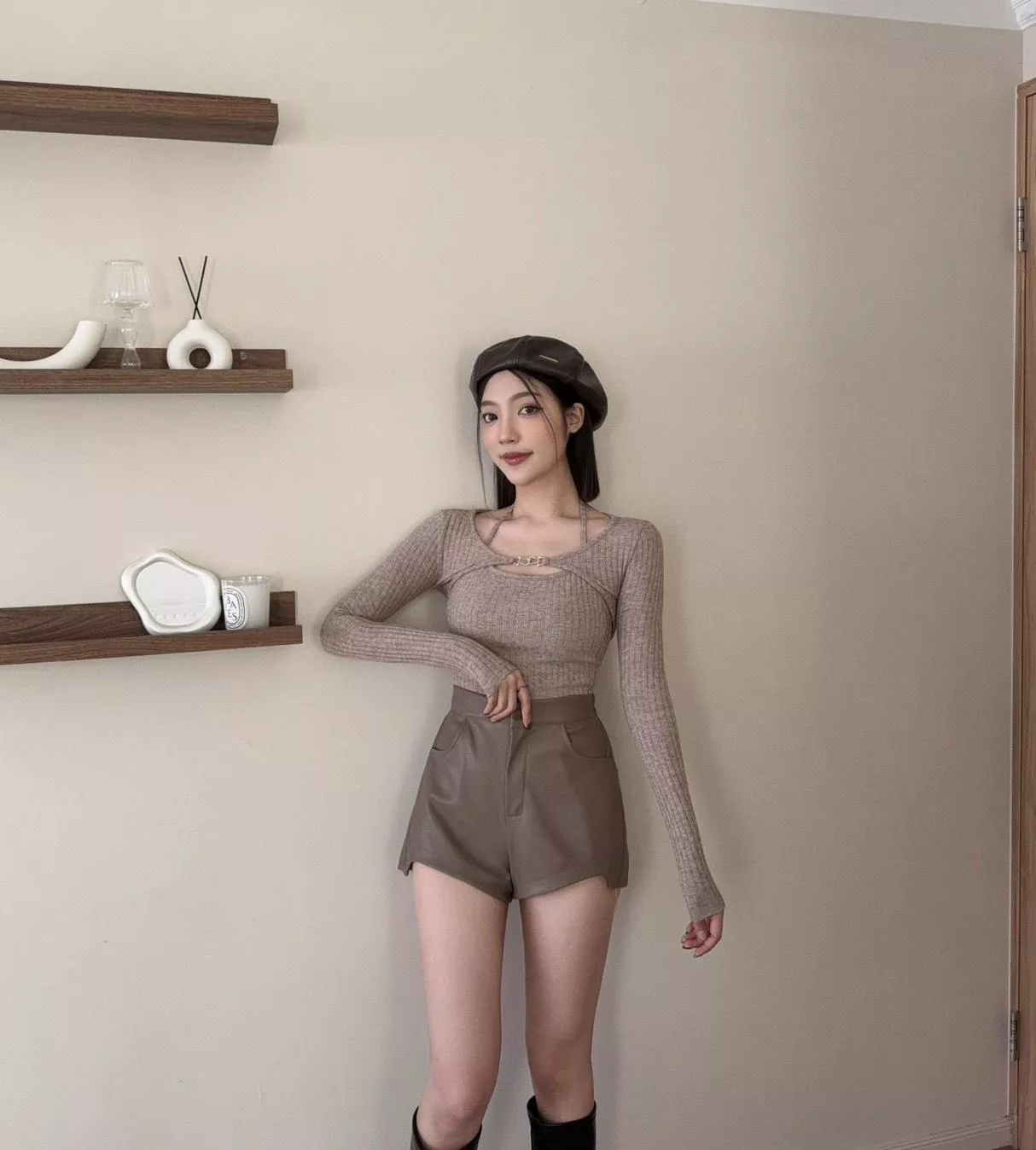 0250   獨家，純欲真兩件掛脖鐵環釦坑條上衣