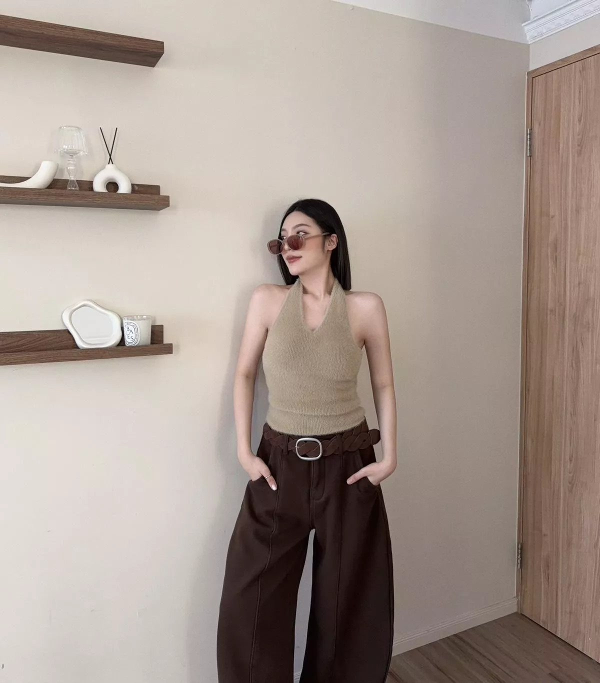 2298   純欲風水貂毛掛脖V領背心