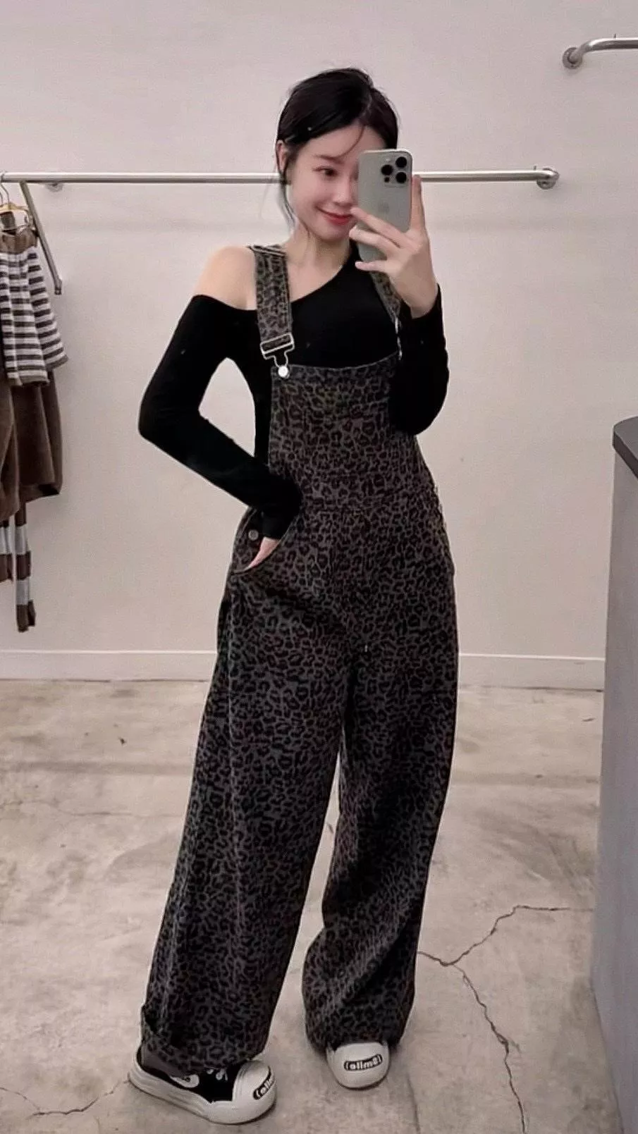 3379   豹紋寬鬆吊帶長褲