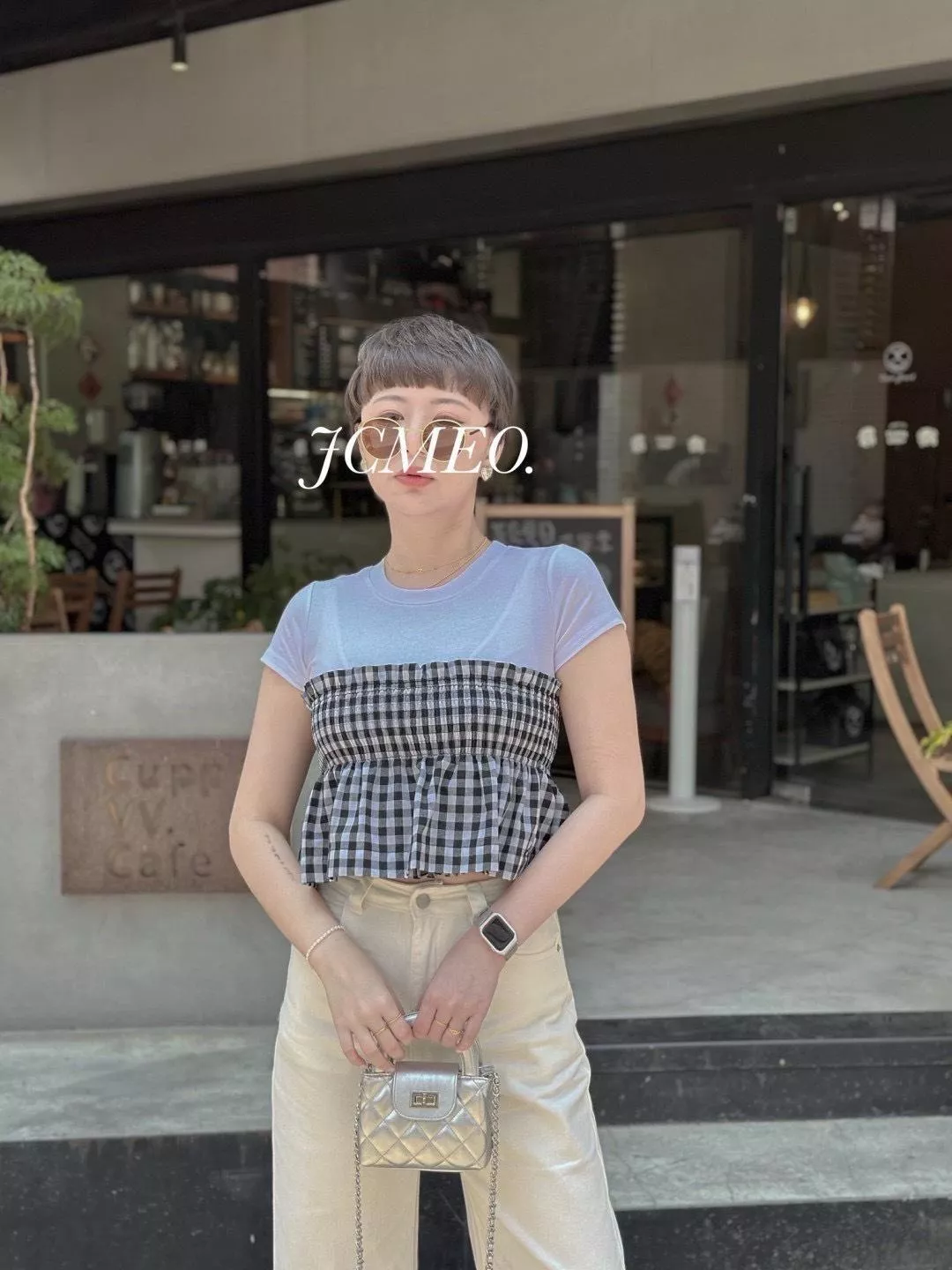 28851   麻料格紋荷葉平口上衣