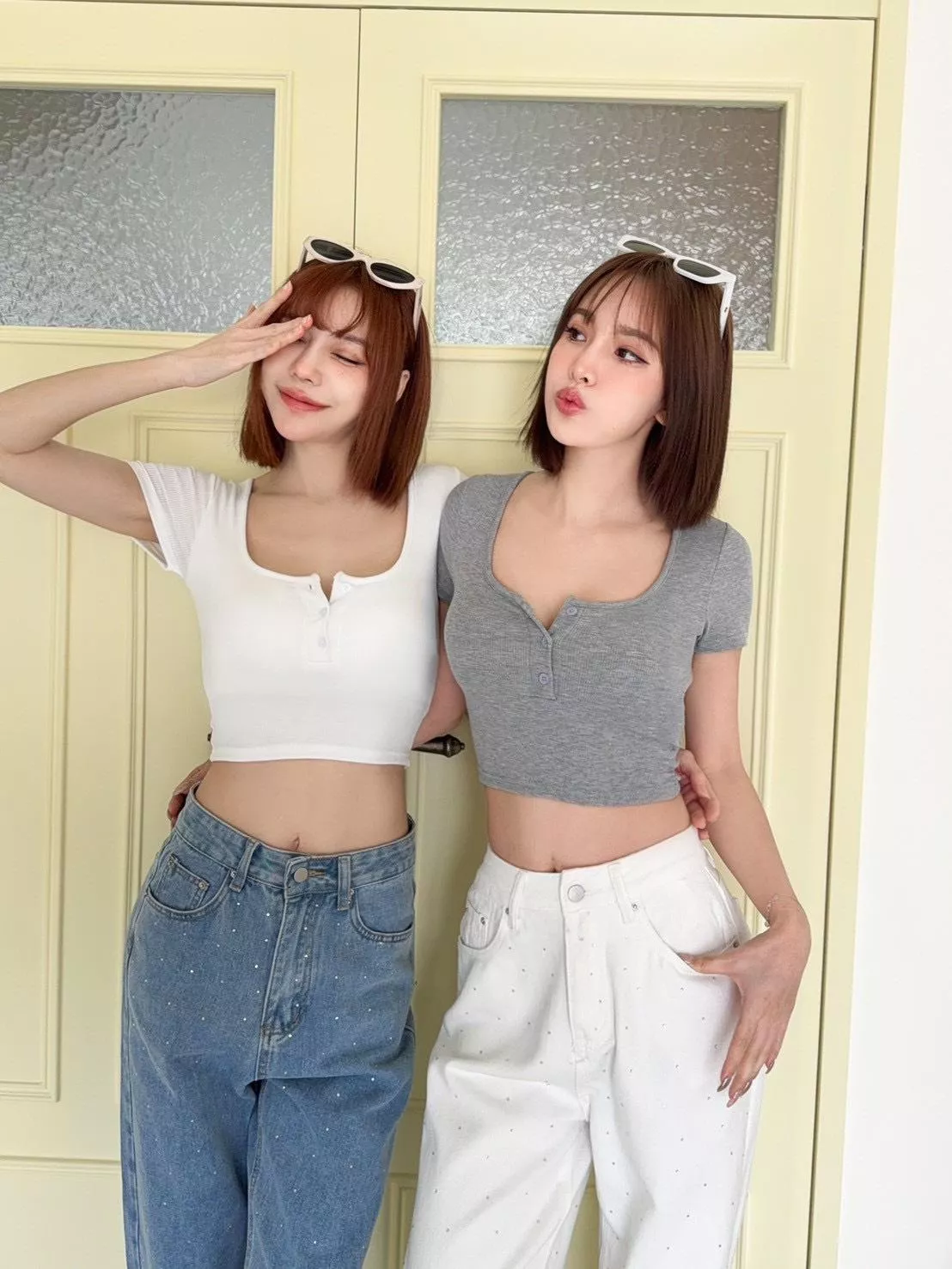 1220   獨家，巨實穿排扣胸墊上衣