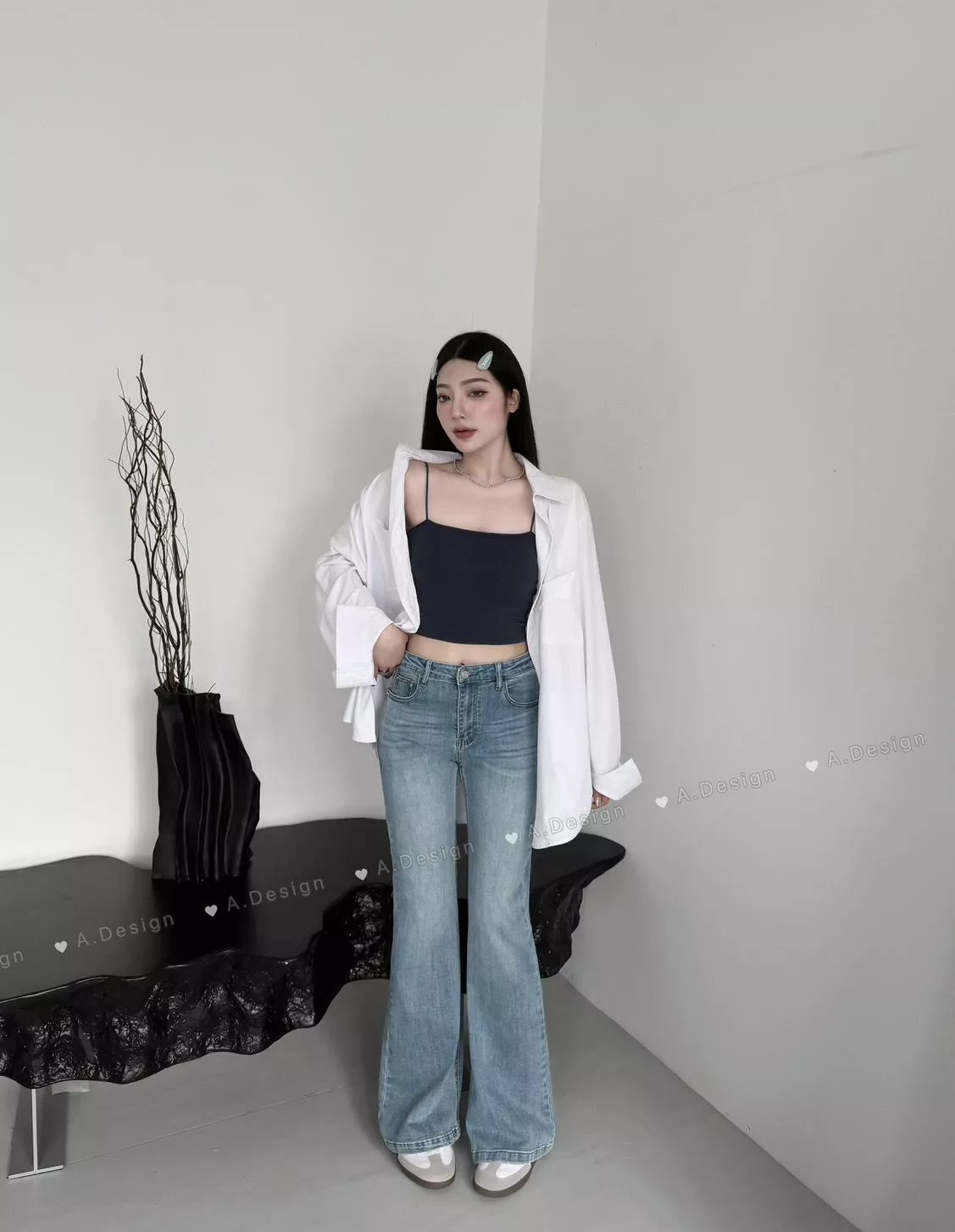 8929   高腰修身彈力美腿喇叭褲