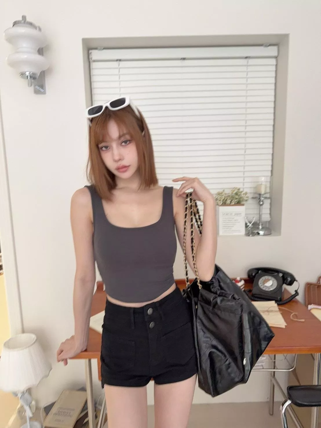 1222   獨家，基礎款粗肩帶方領胸墊背心