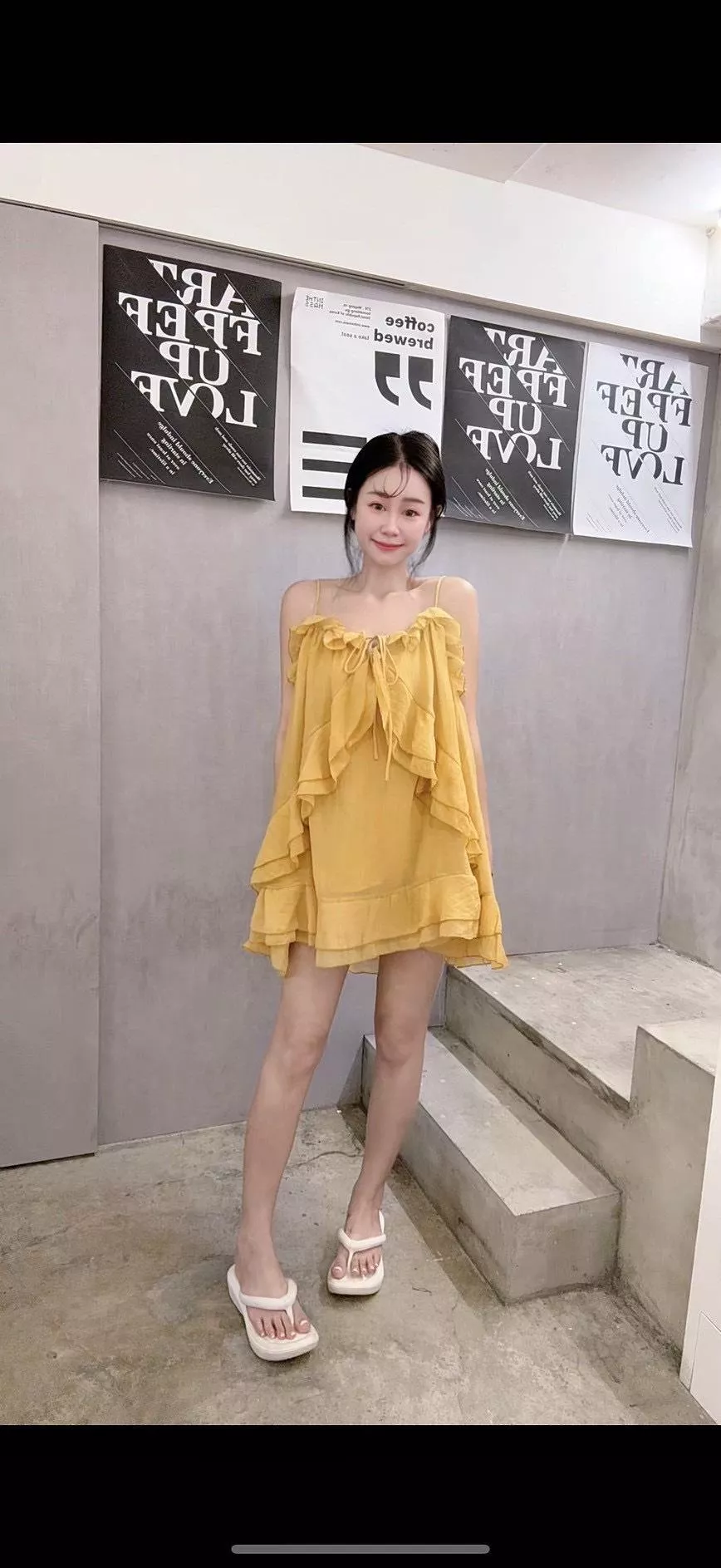 7267   荷葉邊收腰細肩背心洋裝