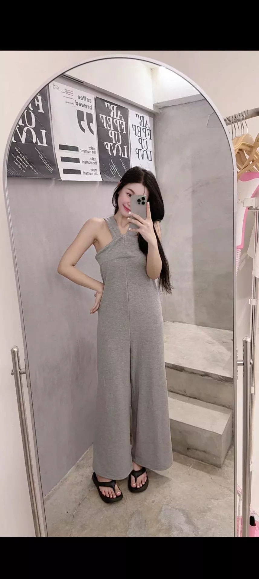 07208   獨家，V領口袋連體長褲