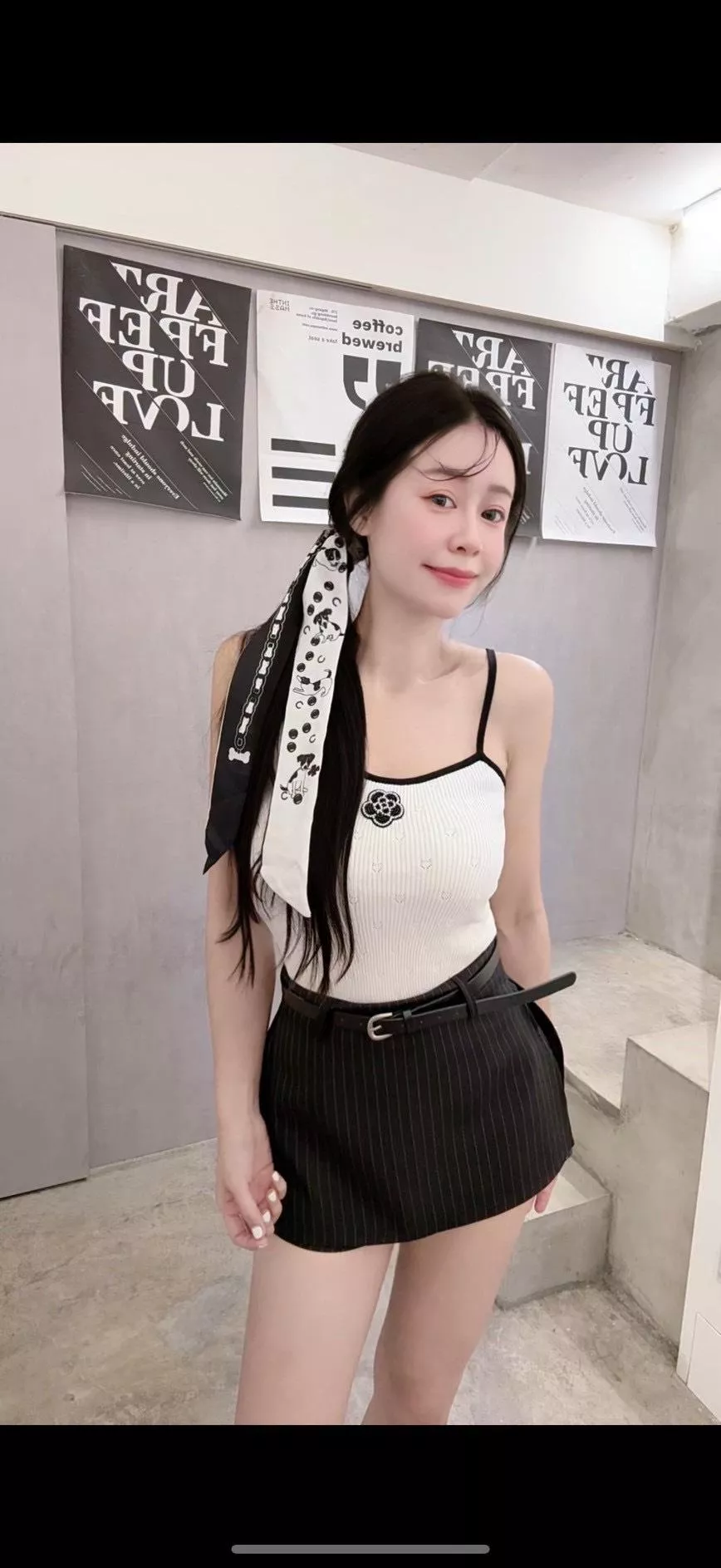 7018   小香風背心（附絲巾）