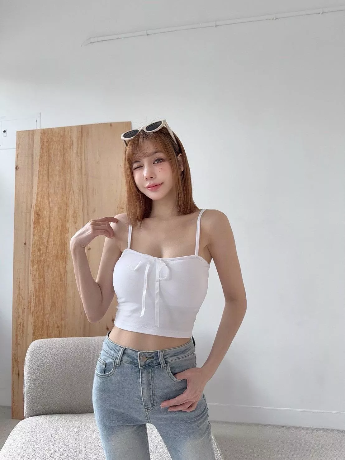 9712   獨家，純慾緞面蝴蝶結桃心細肩胸墊背心