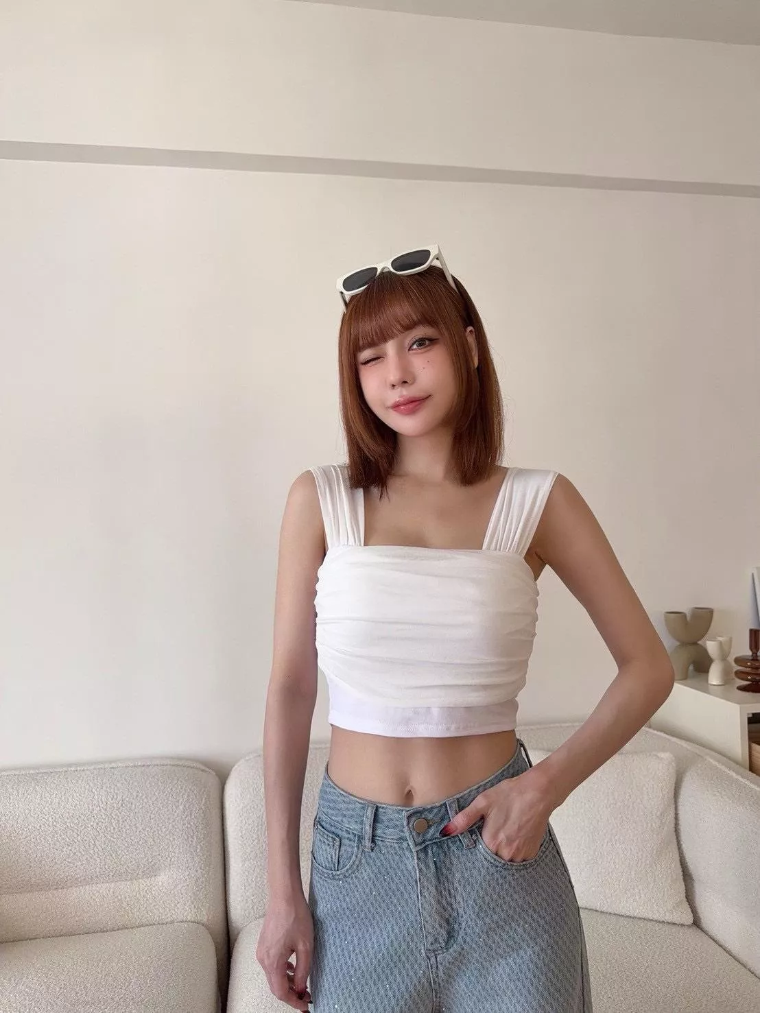 1242   獨家，氣質網紗肩帶抓皺胸墊上衣
