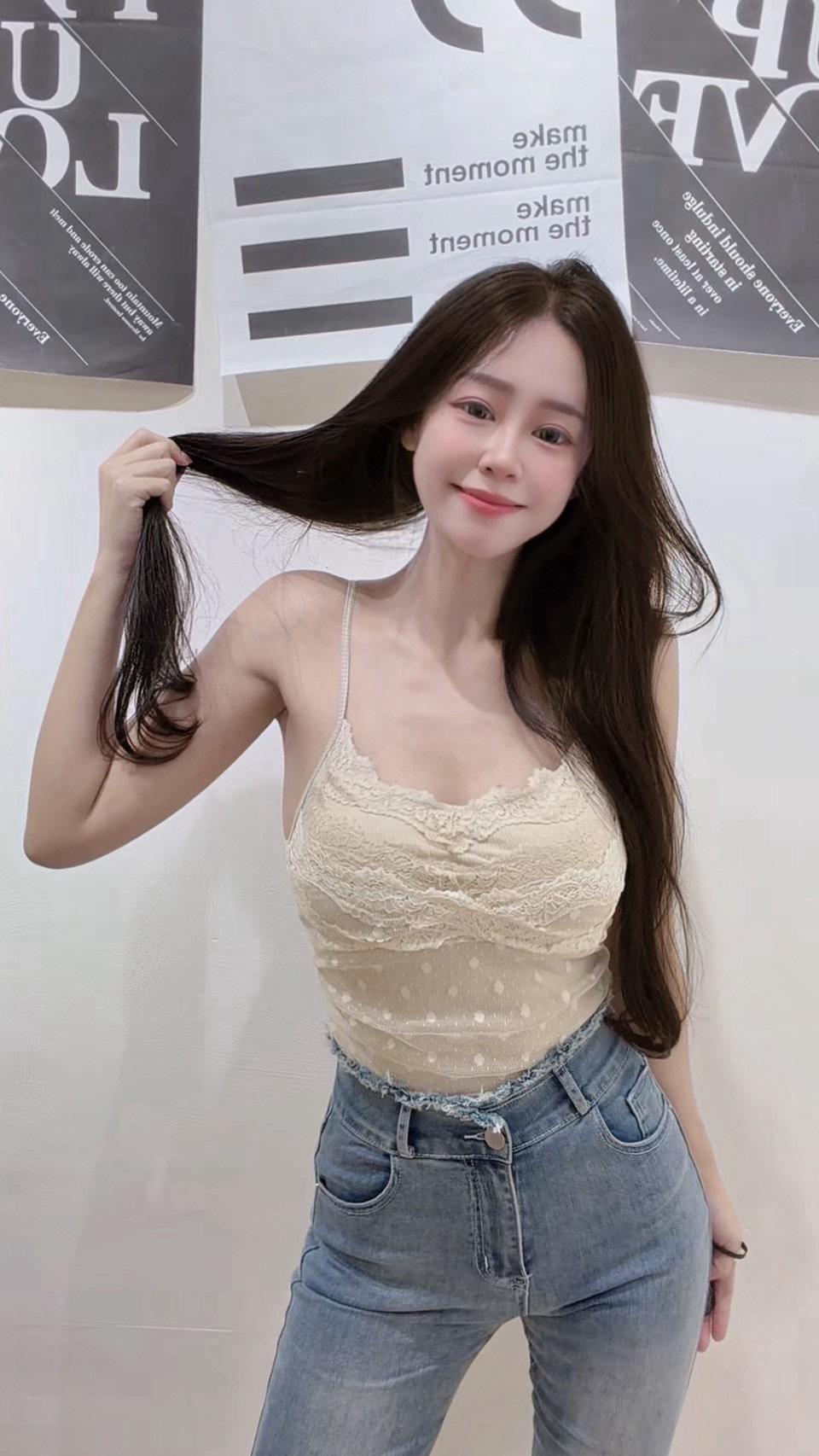 33079   蕾絲配色細肩背心