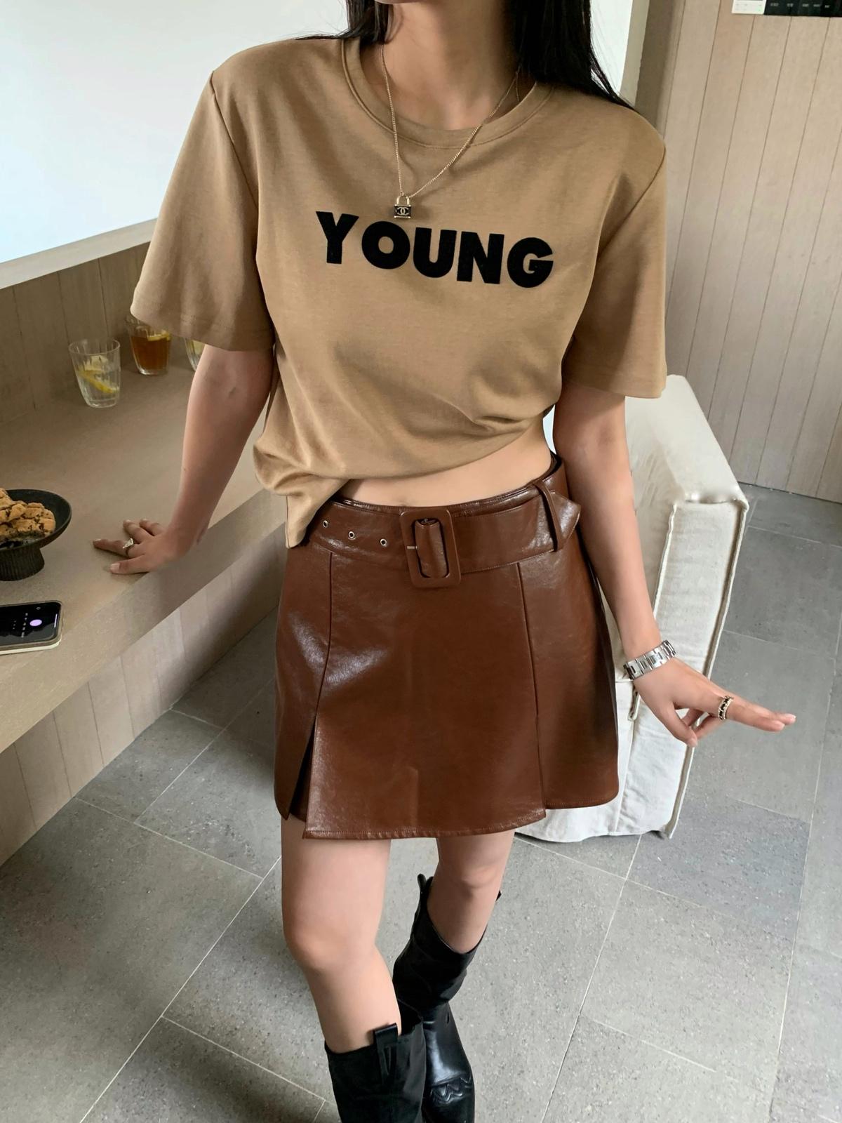 丨NNcomtw丨YOUNG字母上衣