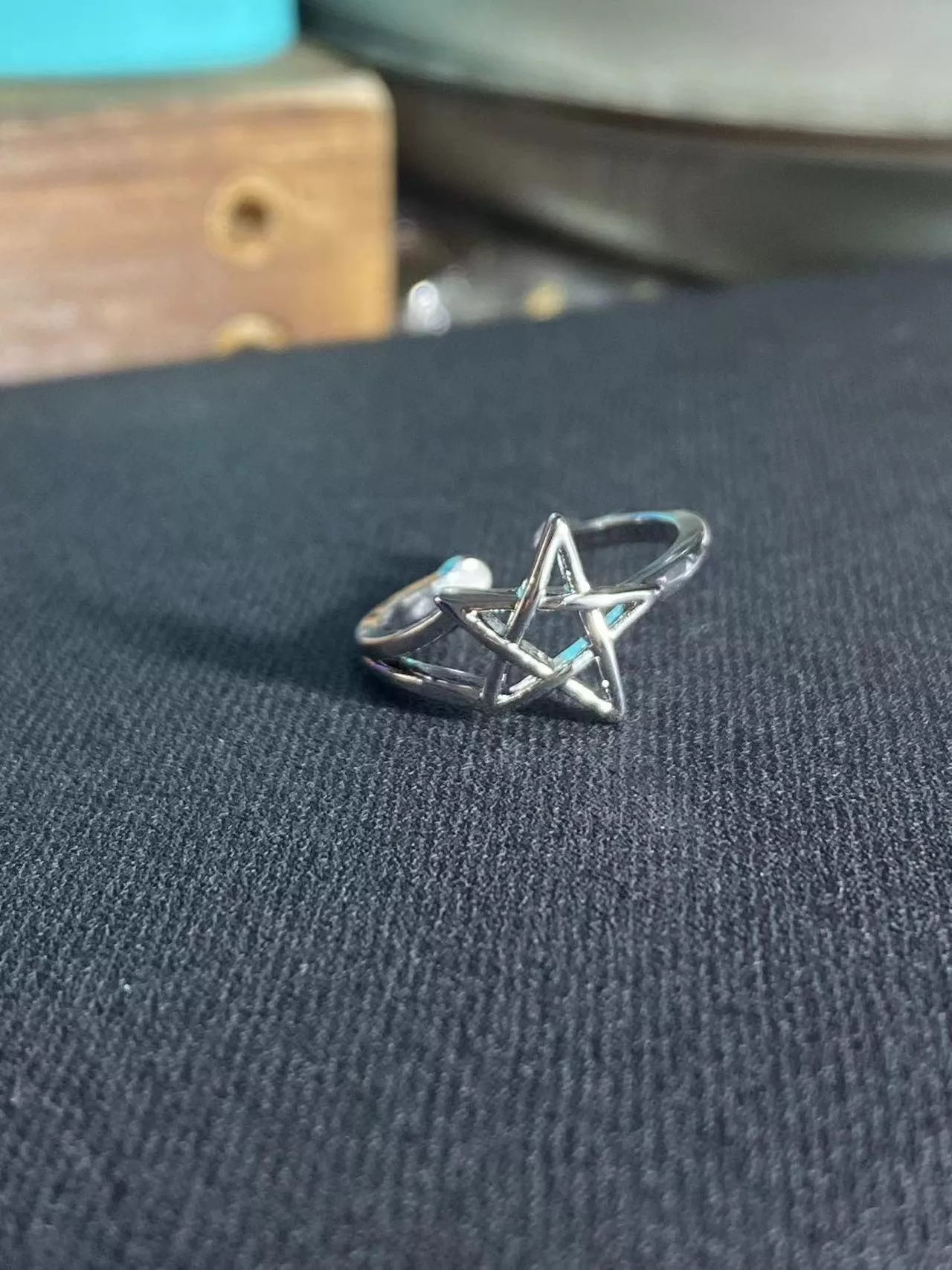 精緻鏤空五角星開口戒指