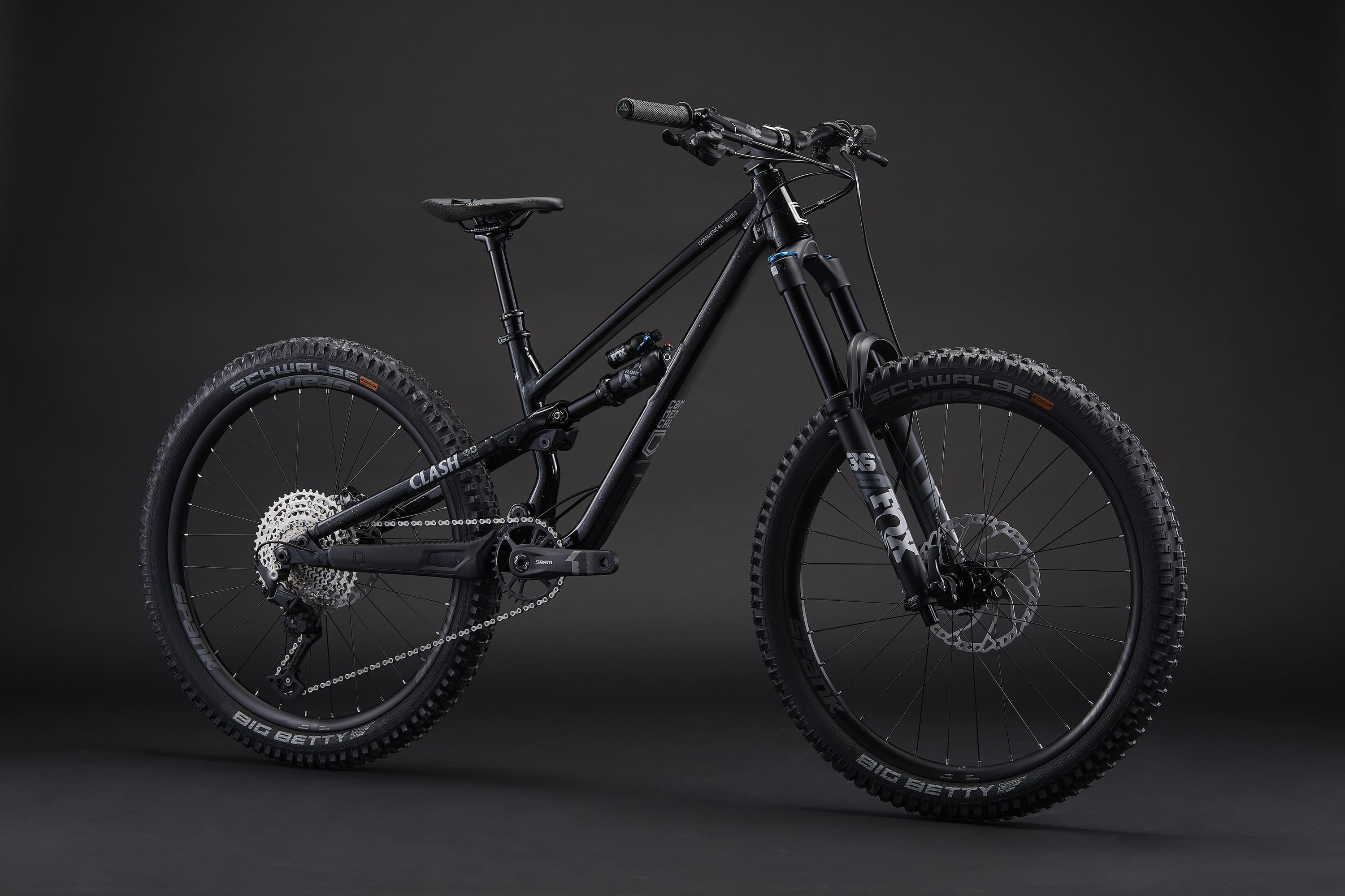 COMMENCAL CLASH JR GLITTERY BLACK