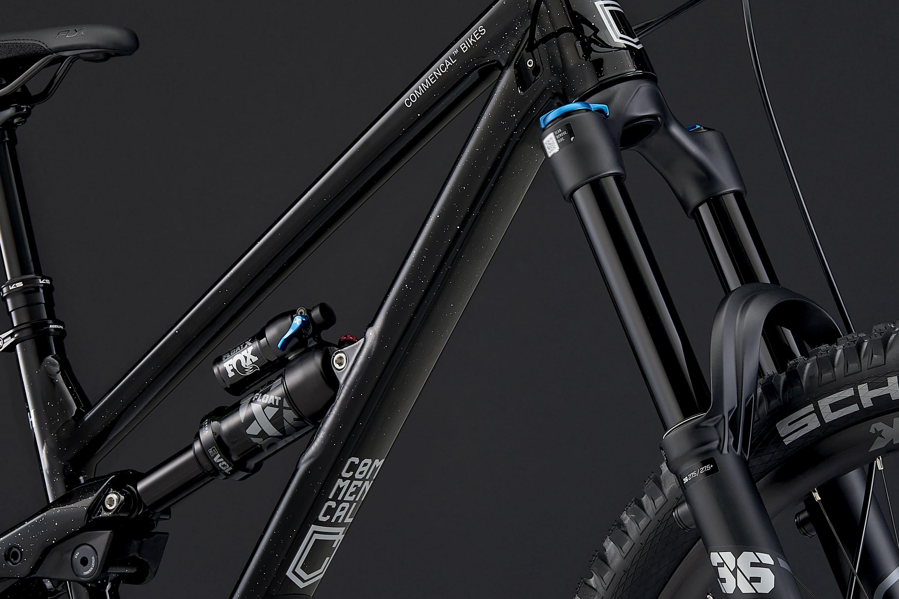 COMMENCAL CLASH JR GLITTERY BLACK