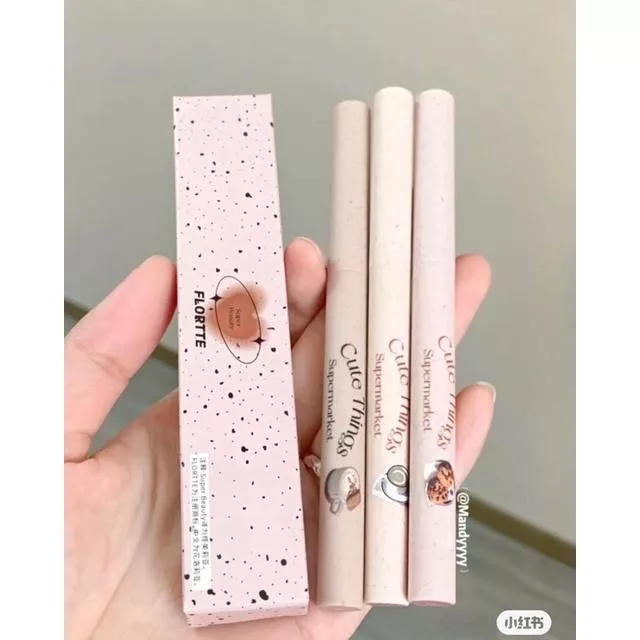 新品!!花洛莉亞唇線筆 怪美莉雅系列｜喜歡豐唇效果的水水必備🌷