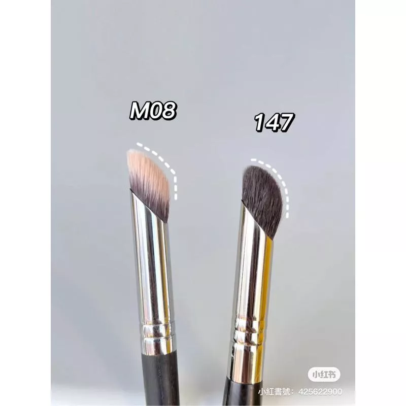 新手必入🤲🏻闆娘愛用刷具⚡️魅女郎M147指腹鼻影修容刷！自然弧形貼合鼻樑賊好用！