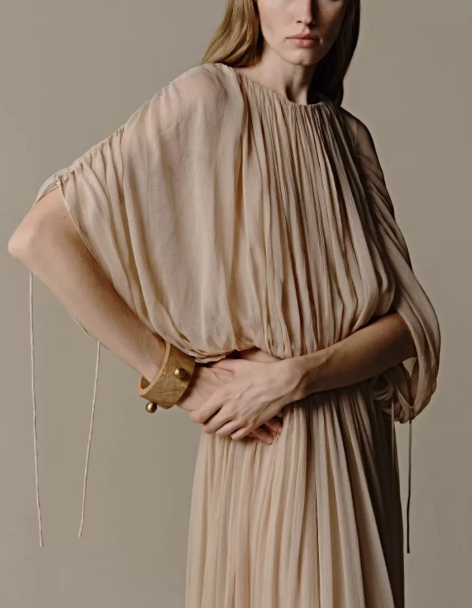 Nude 真絲抽繩上衣