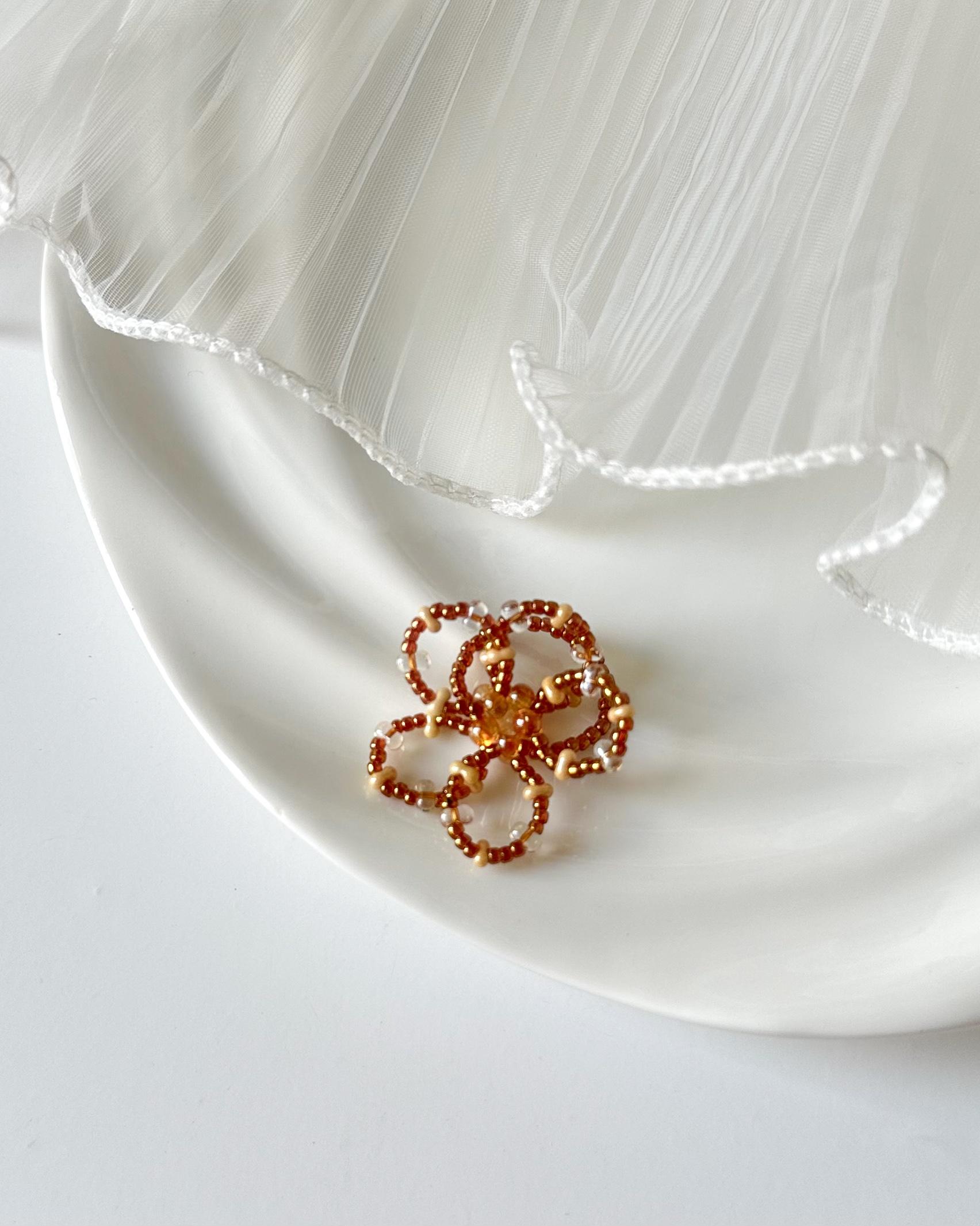 Elira-ring