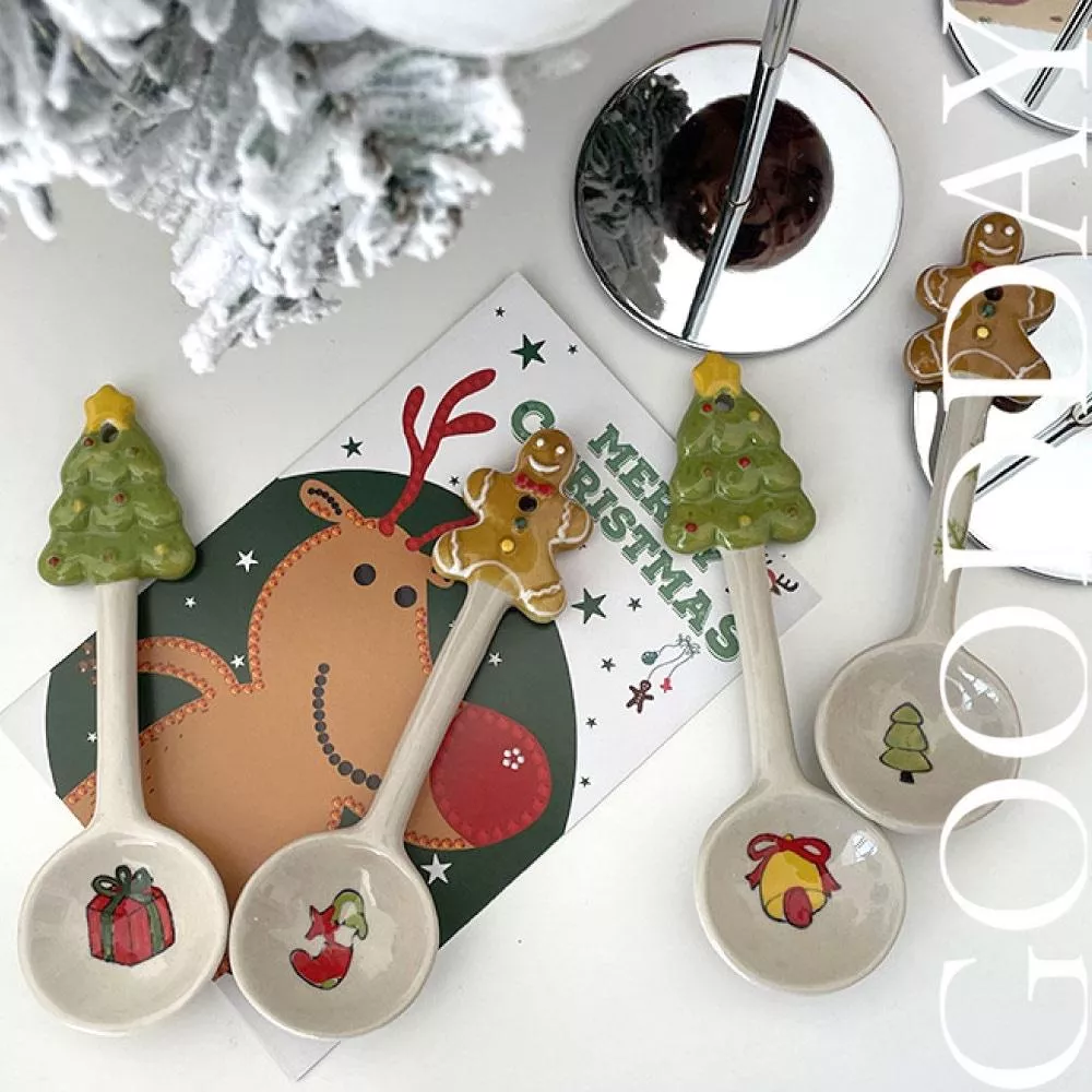 【台灣現貨】聖誕造型陶瓷勺 聖誕交換禮物 咖啡 果汁攪拌勺 長柄湯匙 造型湯匙 立體薑餅人勺 可愛造型 湯匙 創意手作