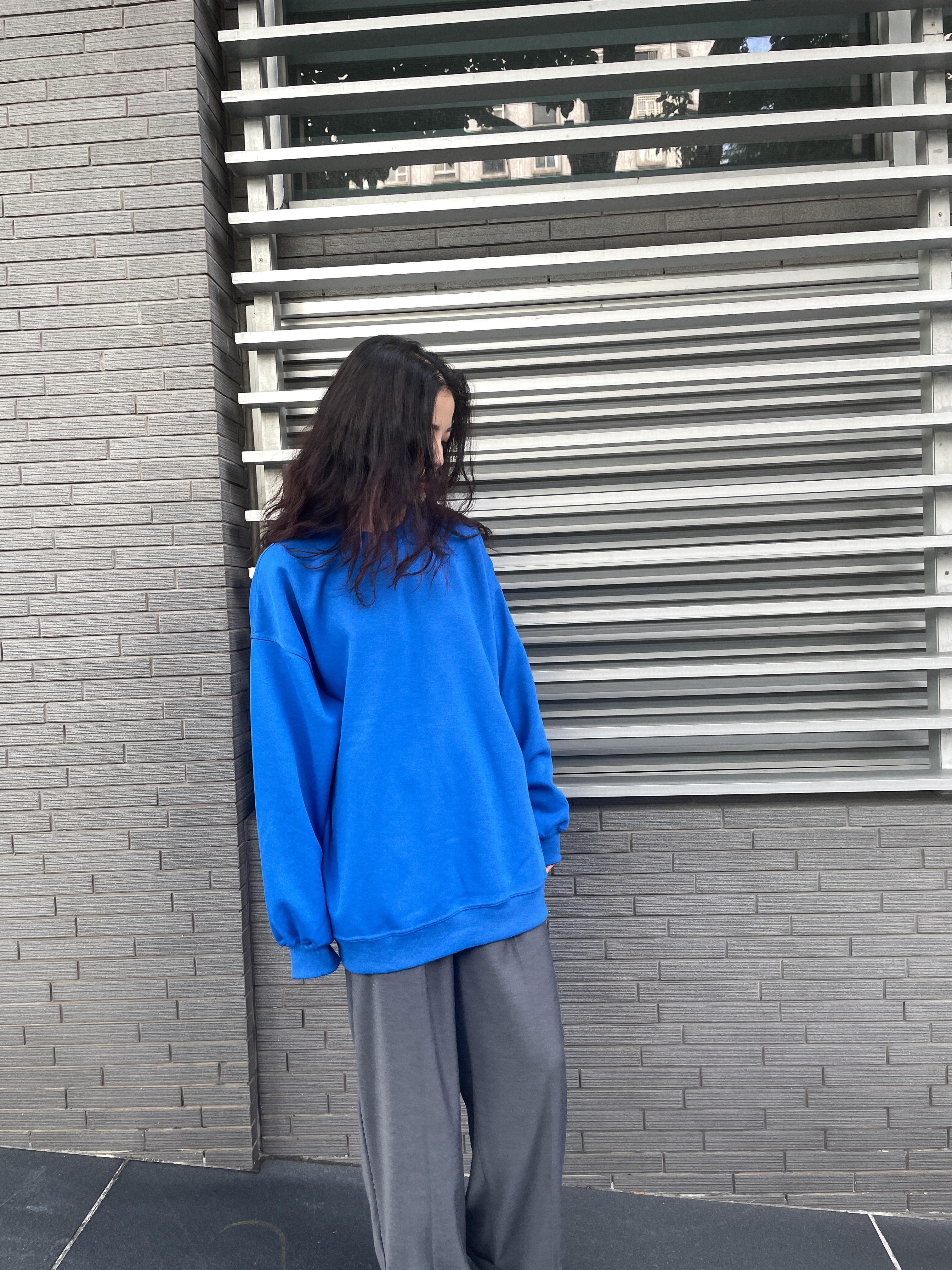 素色寬鬆大學T