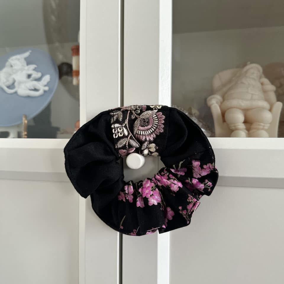 黤黮紅梅（印度刺繡）_波浪圈髮束