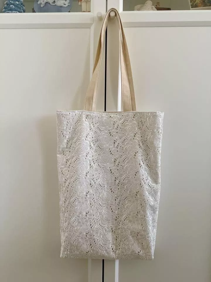 純情白玉（日本刺繡）_立體輕巧肩背袋