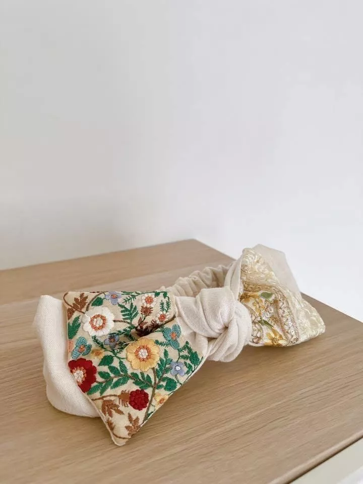 【結型固定】百花金田（刺繡拼接）_大蝴蝶結鬆緊髮帶