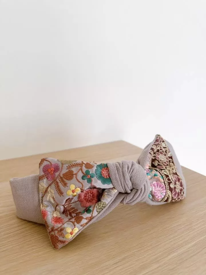 【結型固定】淺培摩卡（刺繡拼接）_大蝴蝶結鬆緊髮帶