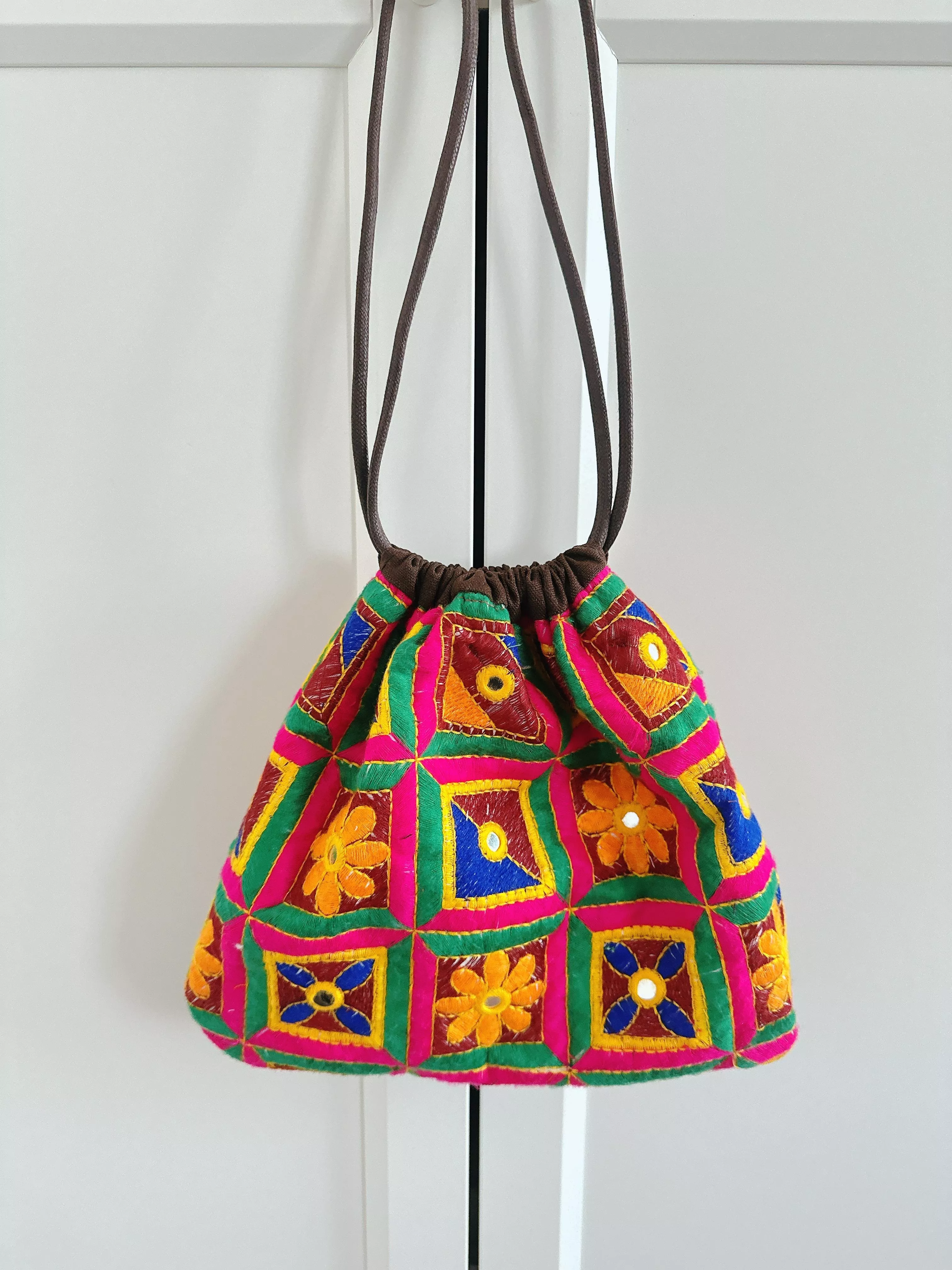 鏡語｜名古屋刺繡系列_蠟繩束口袋