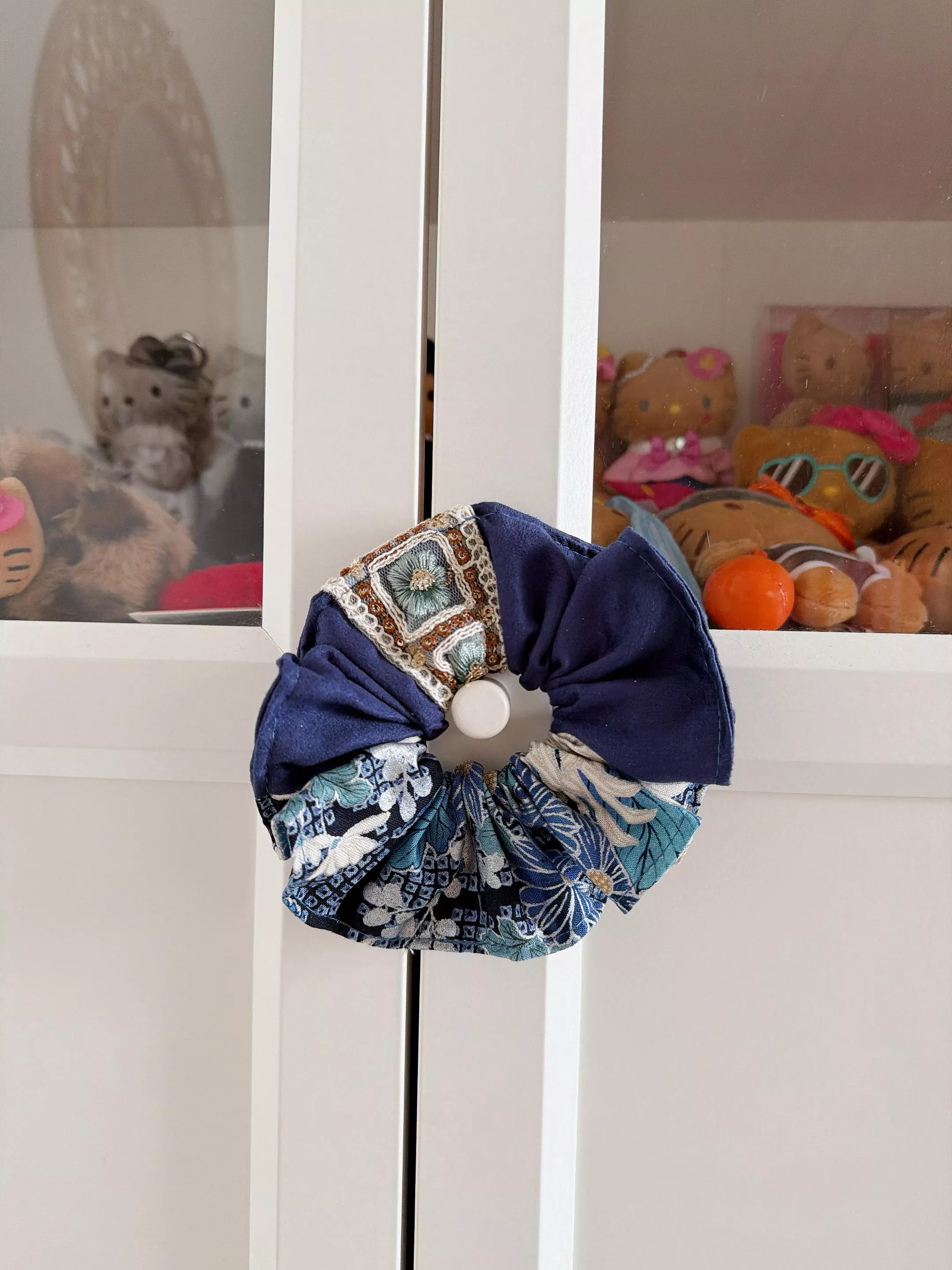 青嶼花紋（印度刺繡）_波浪圈髮束