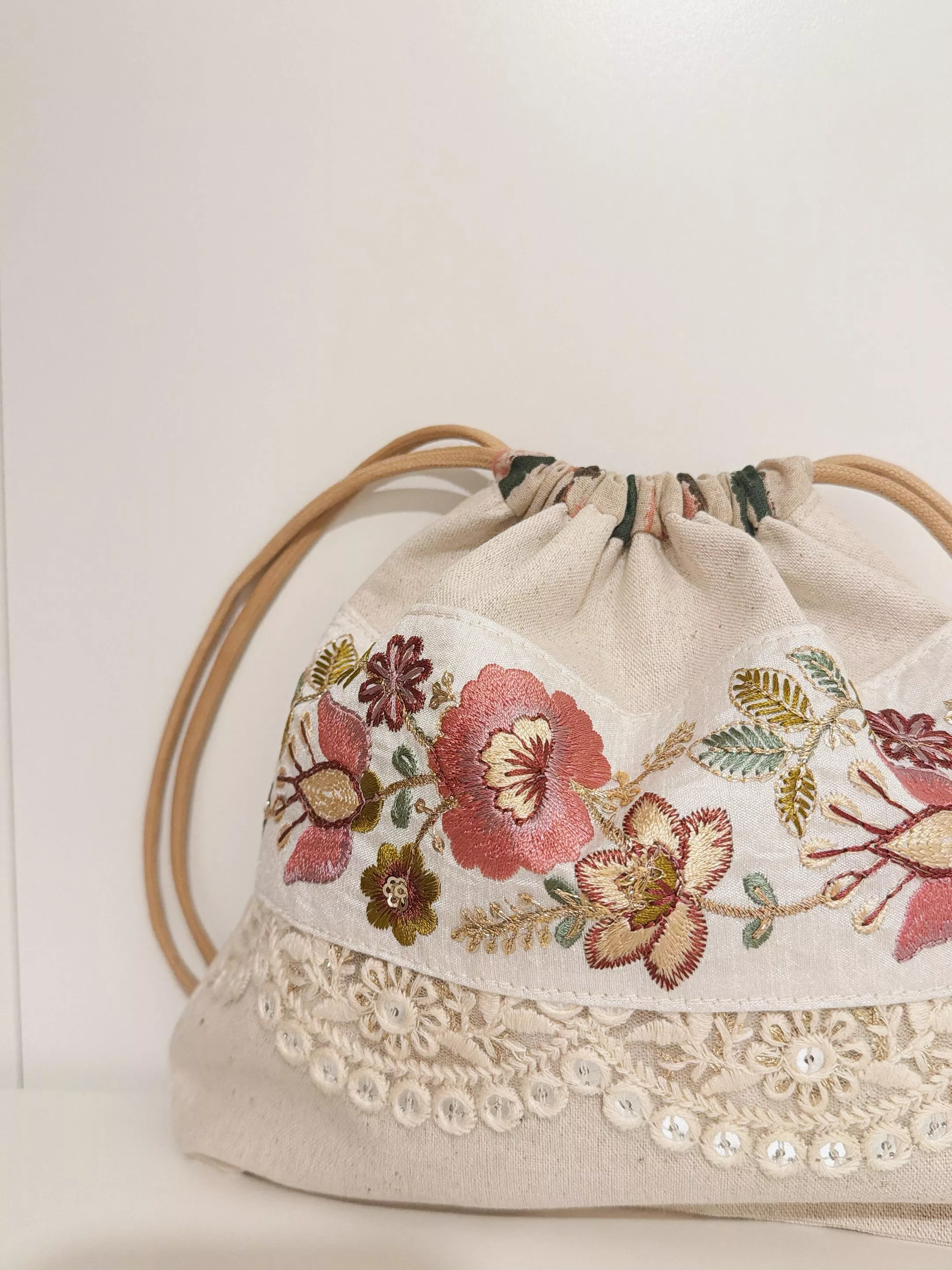 ［京都刺繡］金繡_蠟繩束口袋