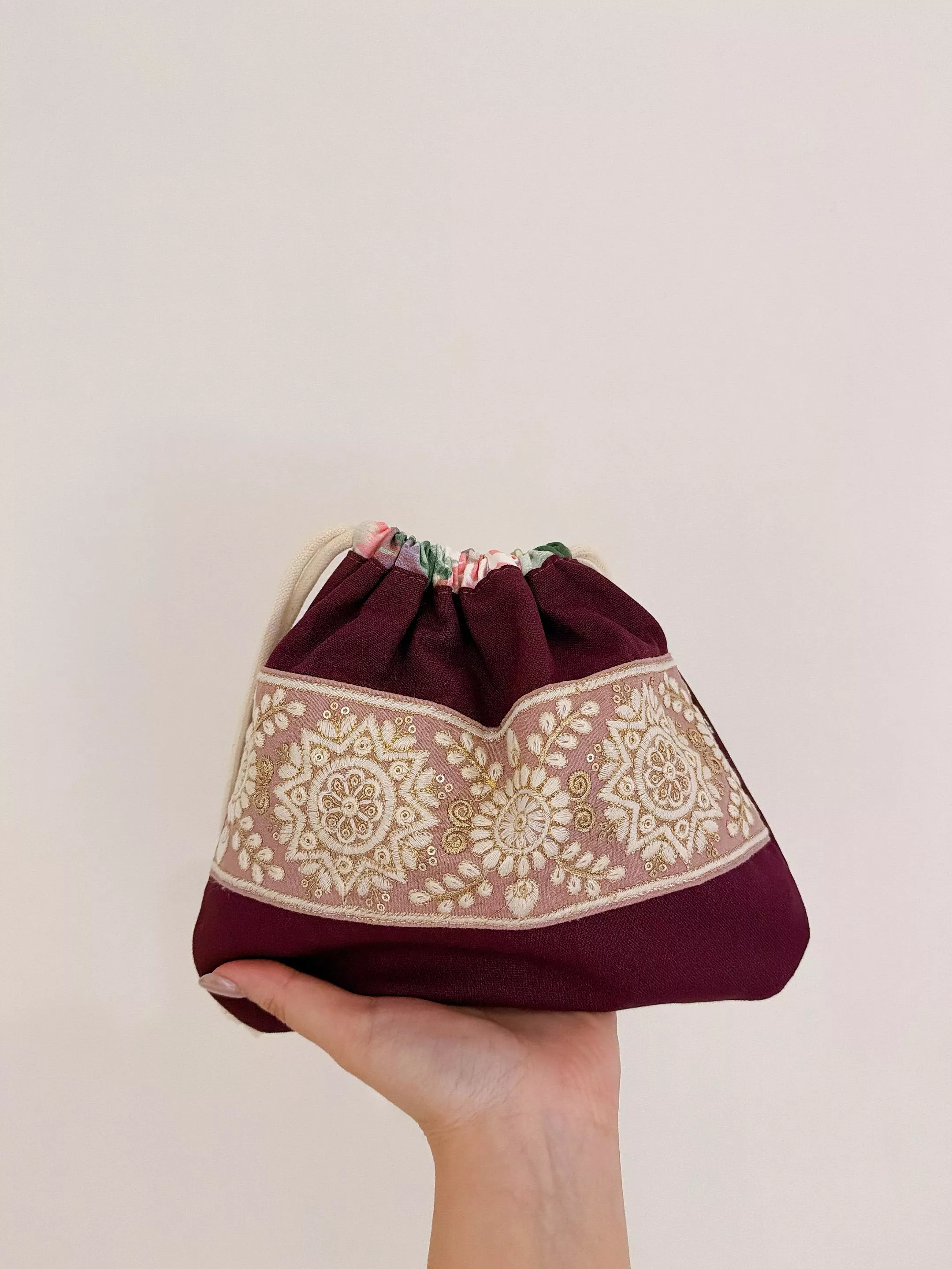 ［京都刺繡］暮紅盛宴＿蠟繩束口袋