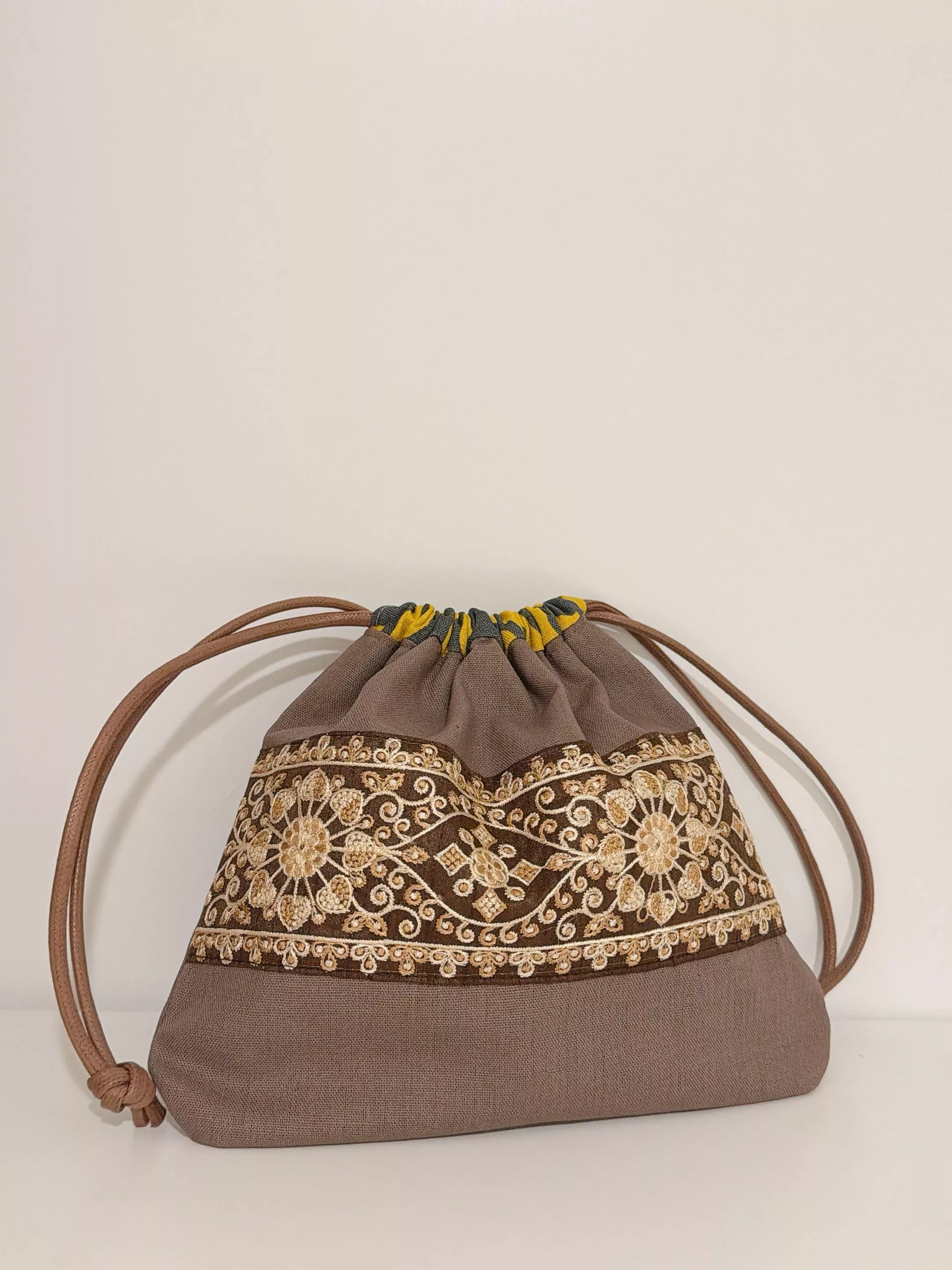 ［京都刺繡］摩卡餘溫＿蠟繩束口袋