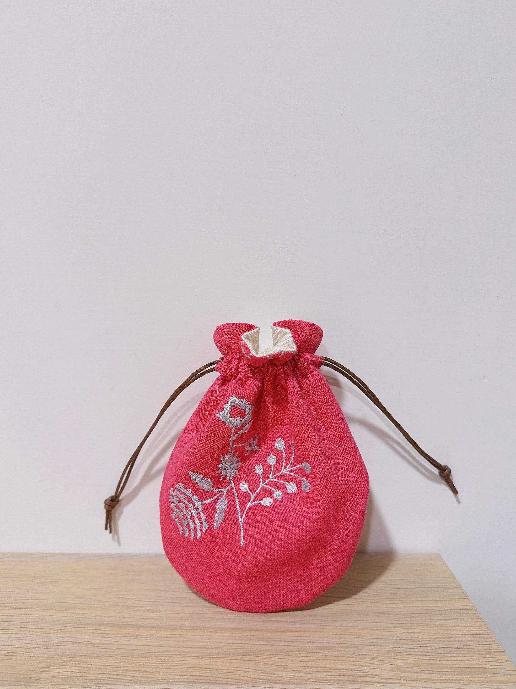 小錦囊束口袋｜桃紅寶藏（日本刺繡）