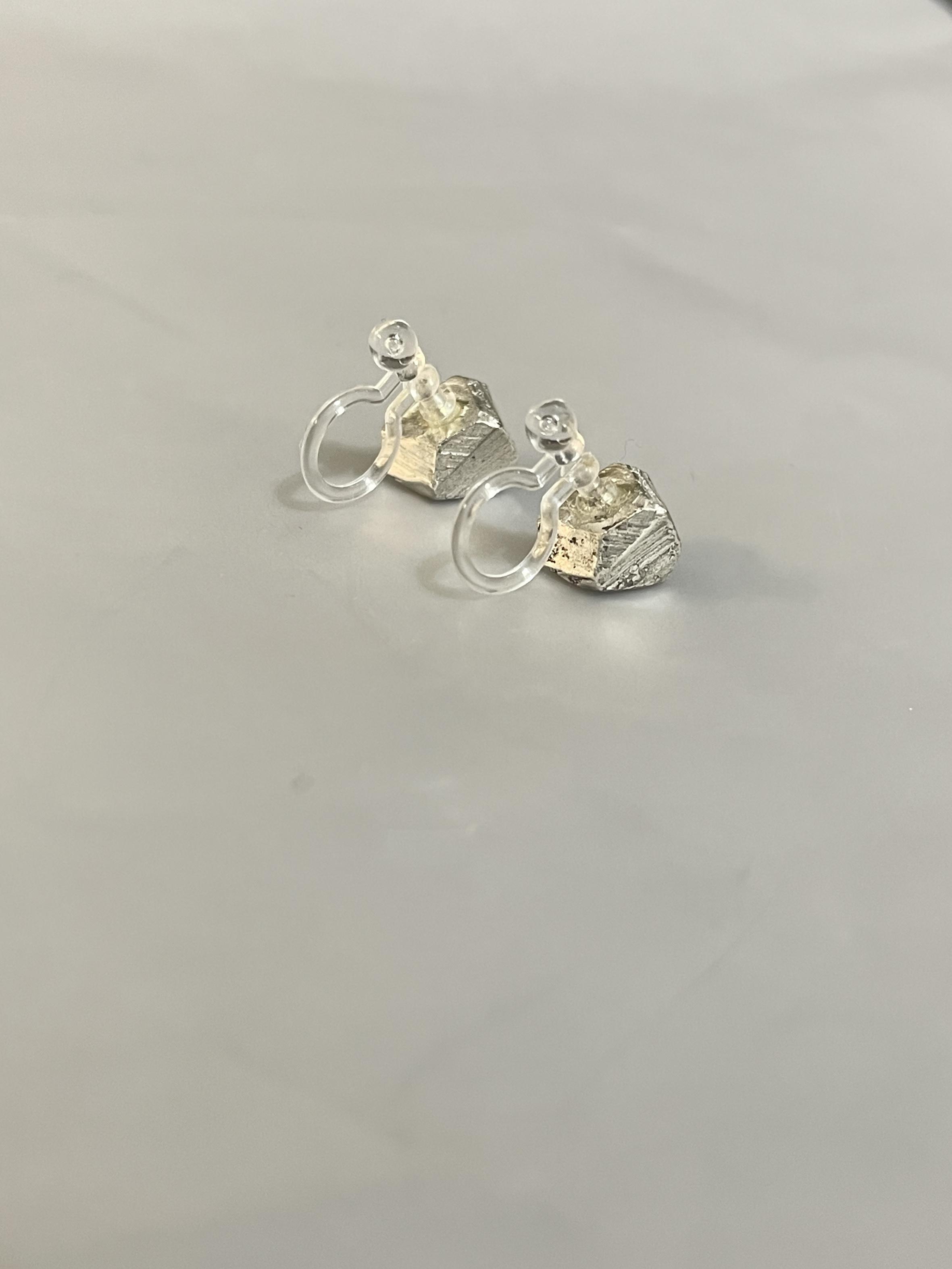 Iceberg earrings 冰石純銀耳環