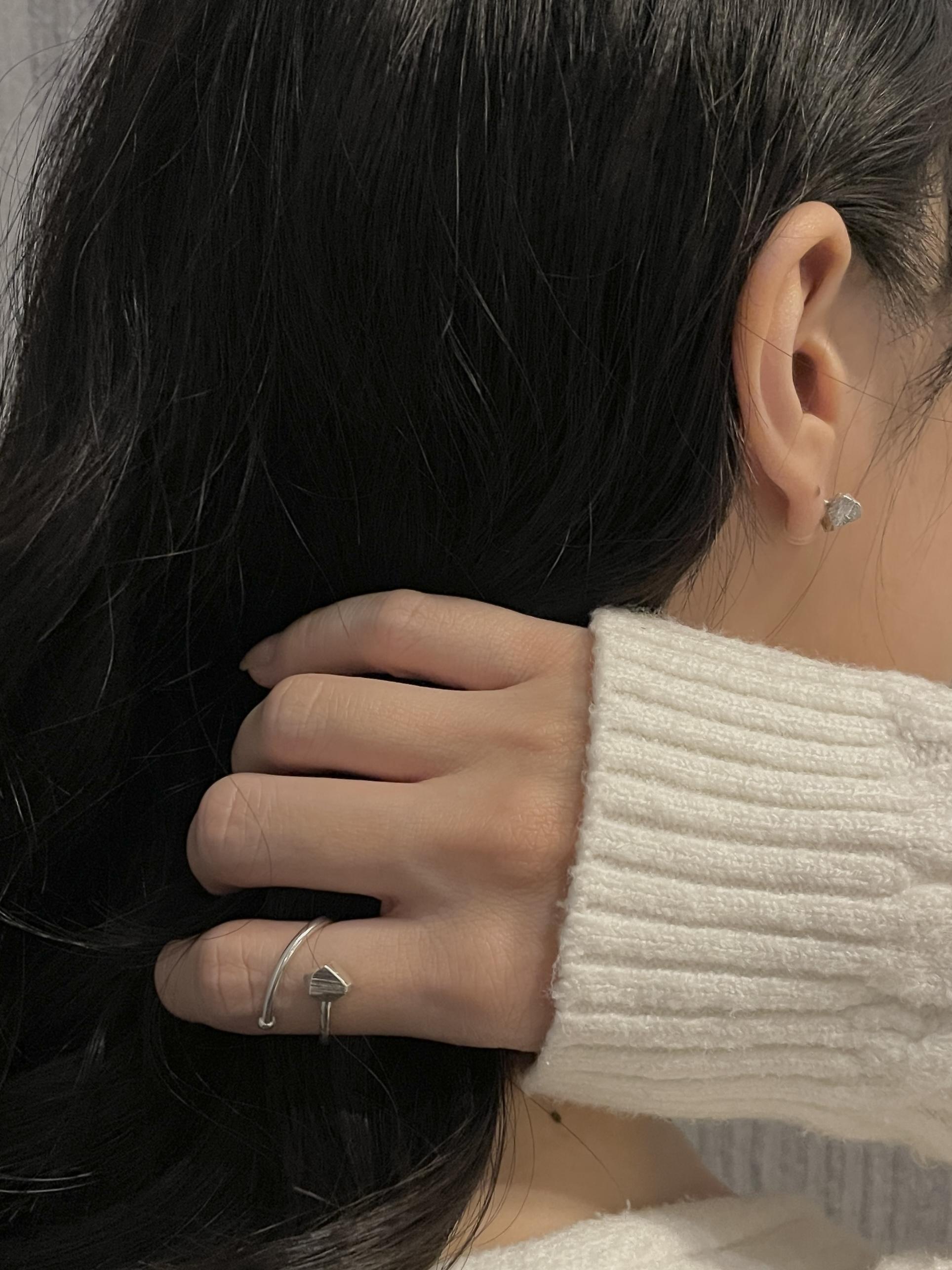 Iceberg earrings 冰石純銀耳環