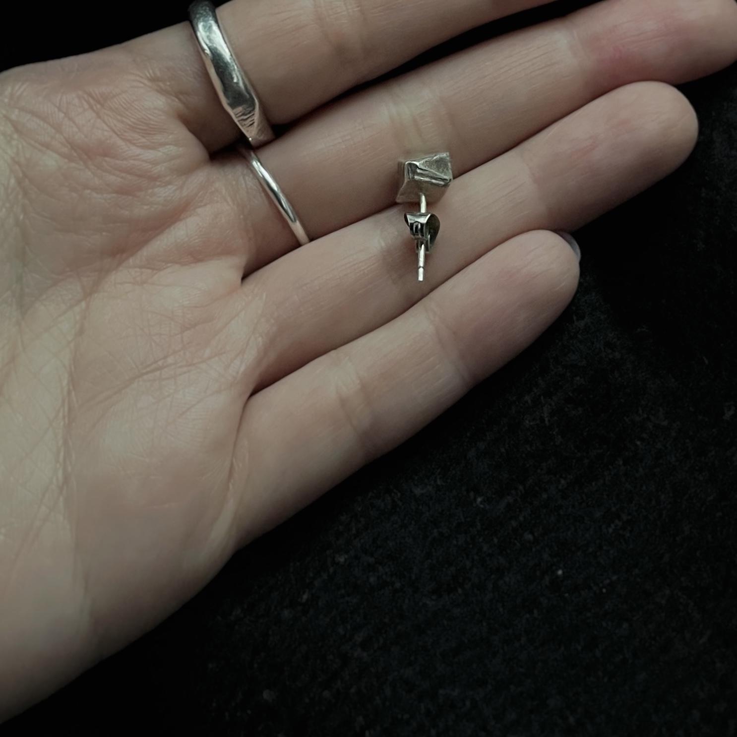 Iceberg earrings 冰石純銀耳環