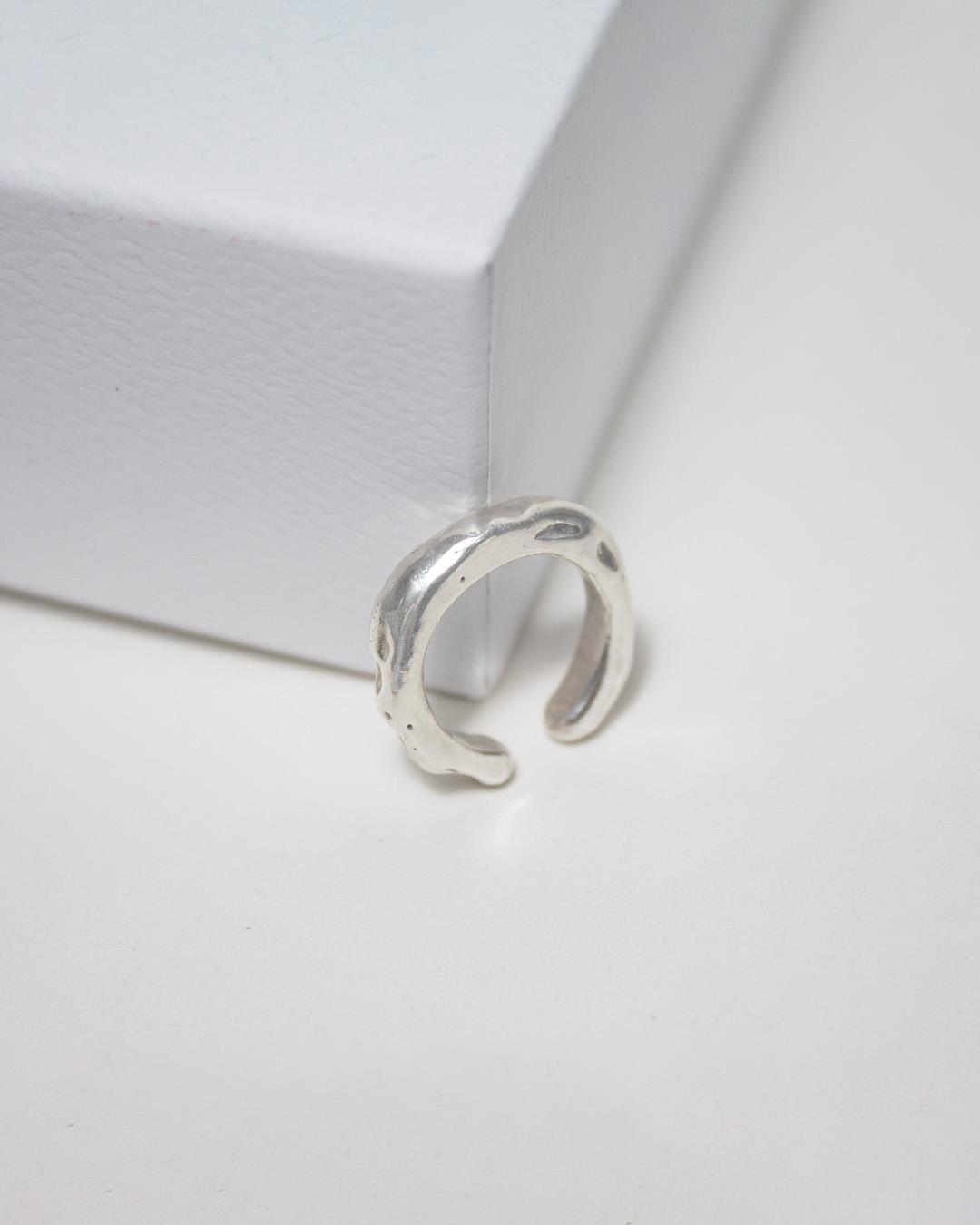 Moon silver ear cuff 純銀耳骨夾