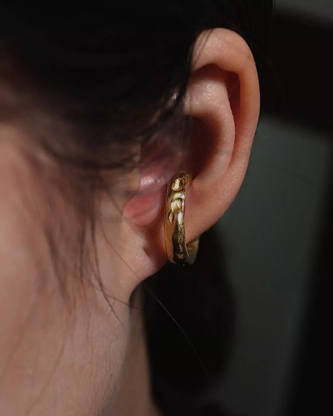 Golden moon ear cuff 黃銅耳骨夾